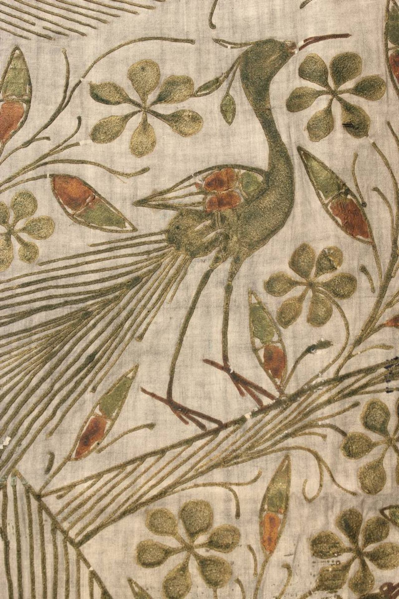 Wandbehang aus Seide, wohl Frankreich A.20.Jh., altweiße Seide mit Malerei aus verdickter, wohl - Bild 6 aus 13