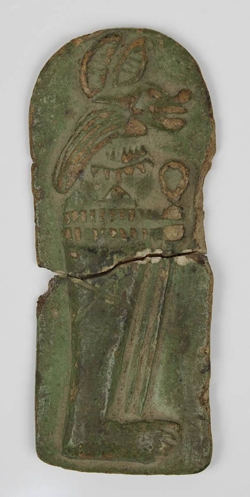Alt-ägyptisches Fayence-Amulett mit Darstellung des Anubis, längliche Amulettplatte aus grüner