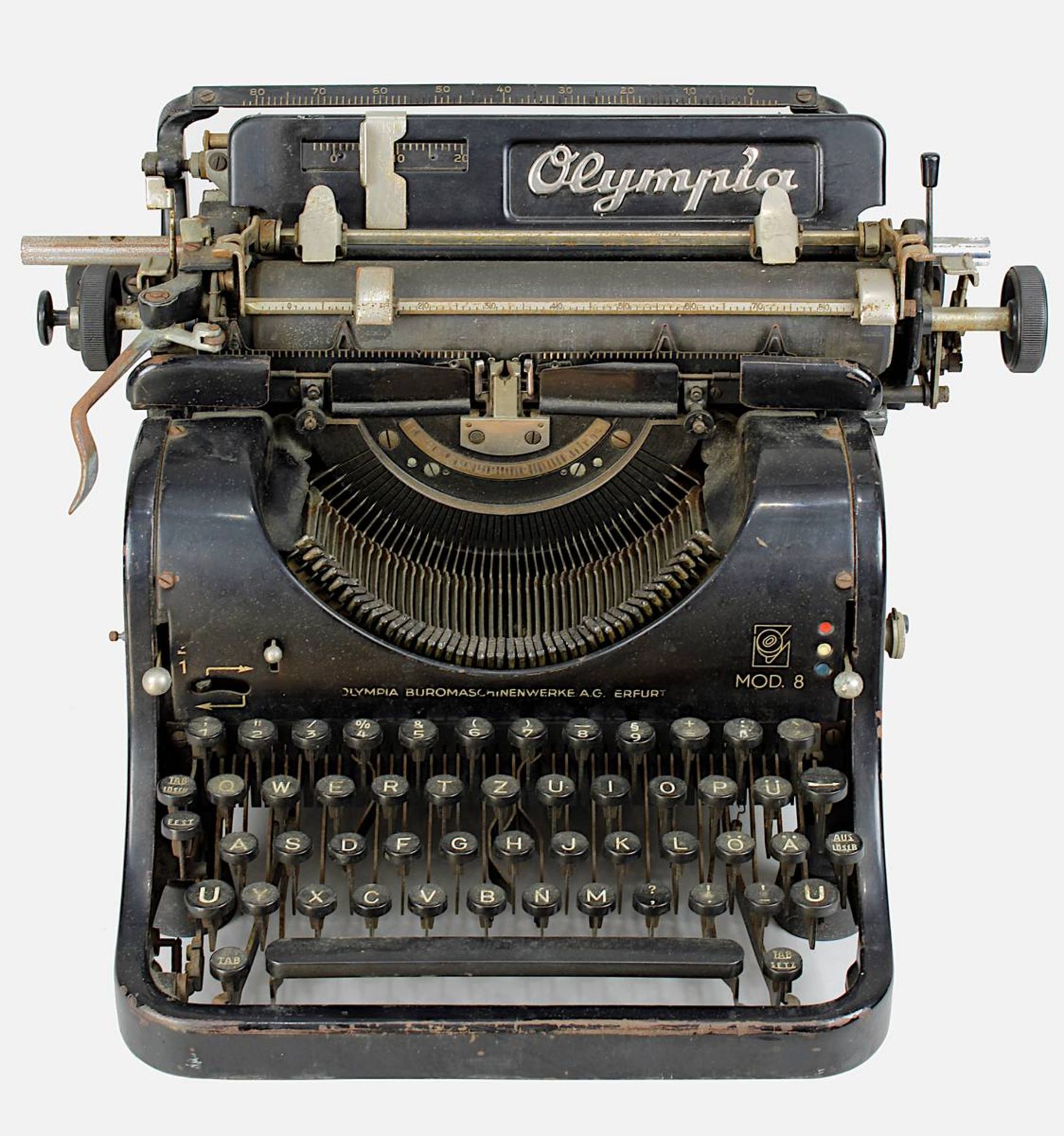 Vier Schreibmaschinen, 1. H. 20. Jh.: Olympia, Modell 8, Olympia Büromaschinenwerke A.G. Erfurt, - Image 3 of 5