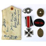 Konvolut Orden u. Abzeichen meist Deutsches Reich 1933 - 1945: Eisernes Kreuz 2. Klasse an Band,