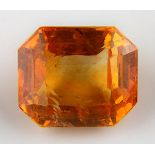 Orangefarbener Saphir, Sri Lanka, 2,79 ct, rechteckig, facettiert im Treppenschliff, 8,1 x 6,9 mm, T