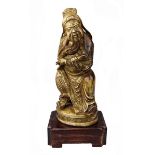 Guan Yu, Elfenbein mit Resten von Vergoldung, China Anfang 19. Jh., aus einem Stück fein geschnitzte