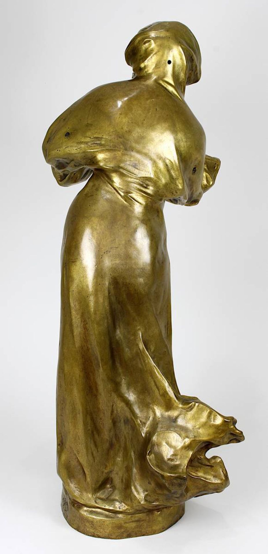 Gory, Affortunato (Florenz vor 1895 - 1925), Junges Mädchen an stürmischem Tag, Bronze golden - Image 3 of 7