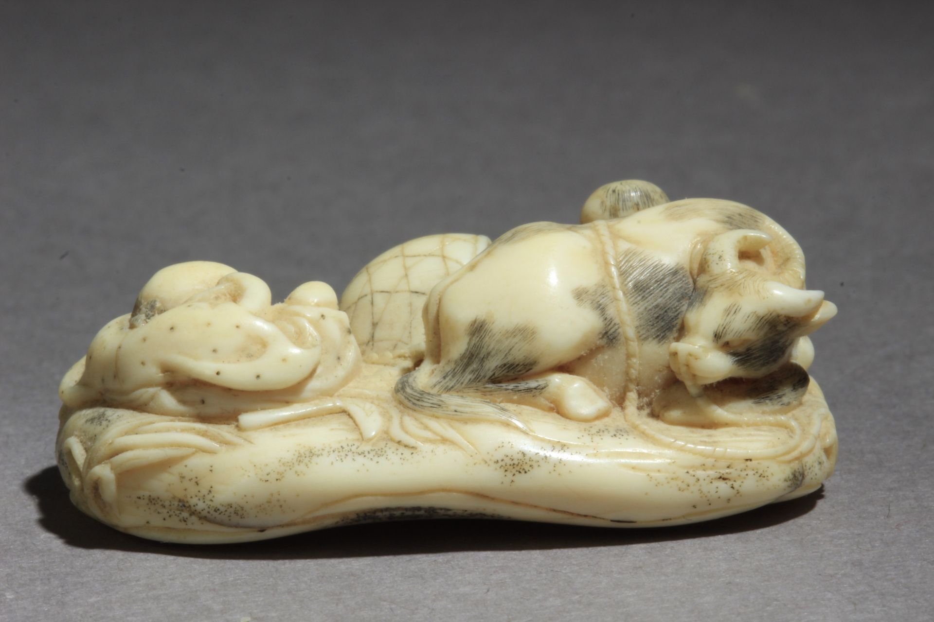 An early 19th century Japanese netsuke from Edo period