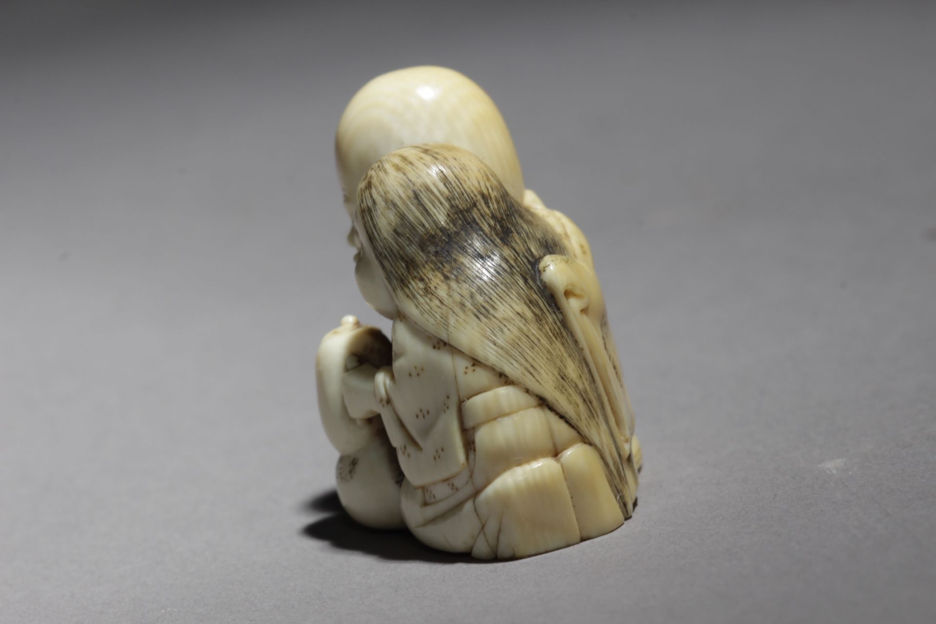 A Japanese netsuke from Tokio circa 1850-1880 - Bild 3 aus 8