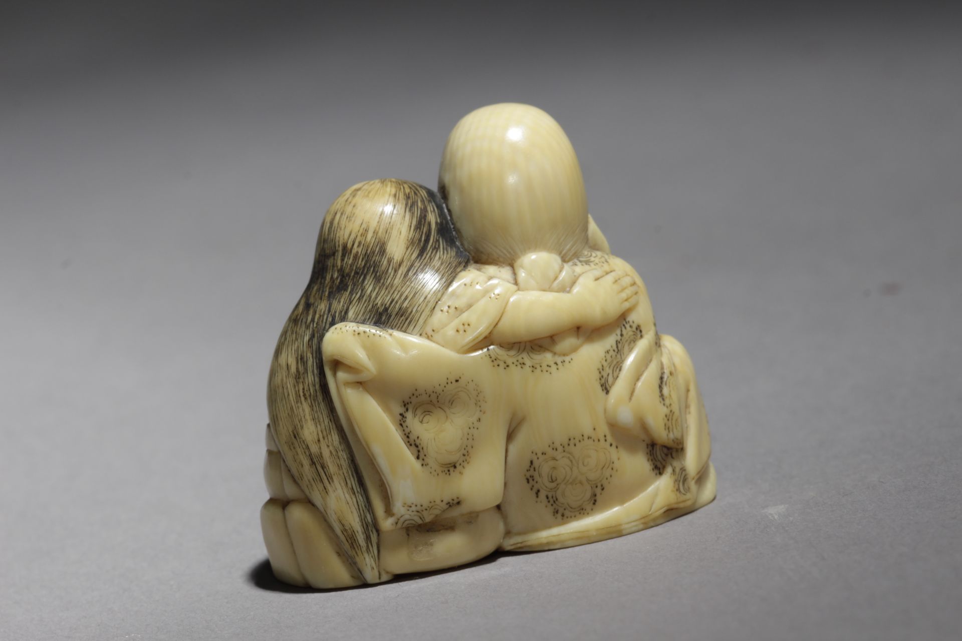 A Japanese netsuke from Tokio circa 1850-1880 - Image 4 of 8