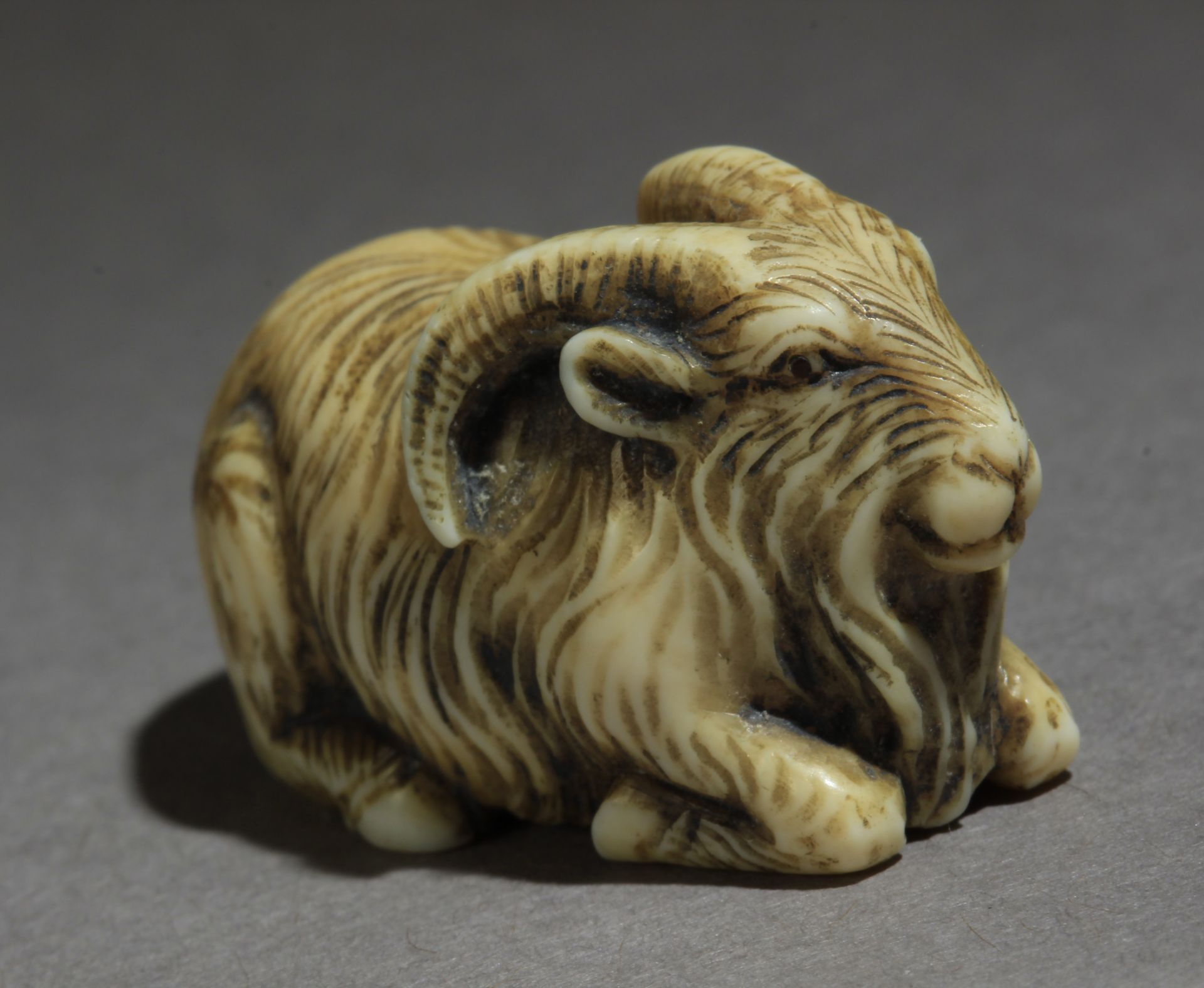 A 19th century Japanese netsuke from Meiji period - Bild 3 aus 7