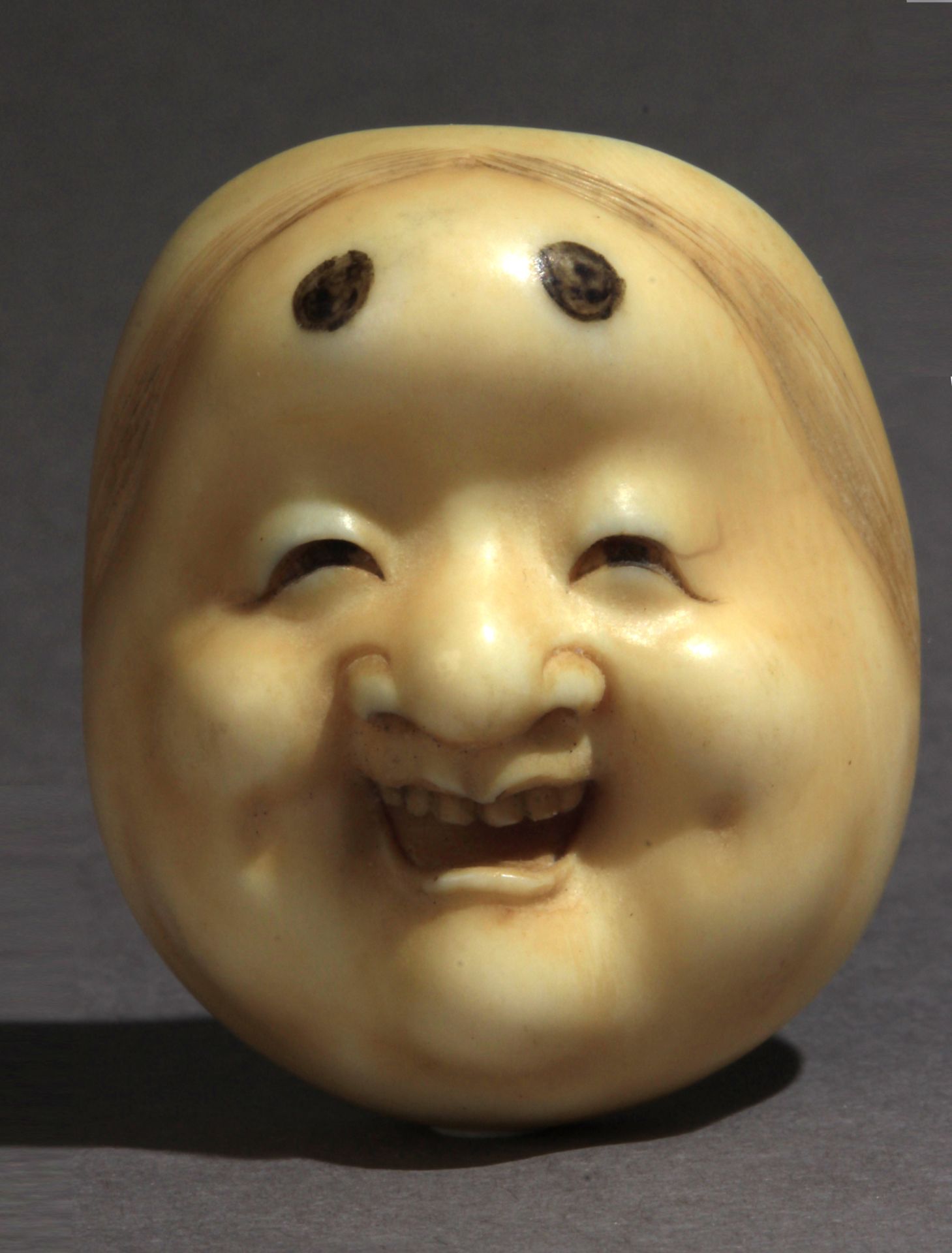 A Japanese netsuke circa 1900 from Meiji period - Bild 2 aus 6