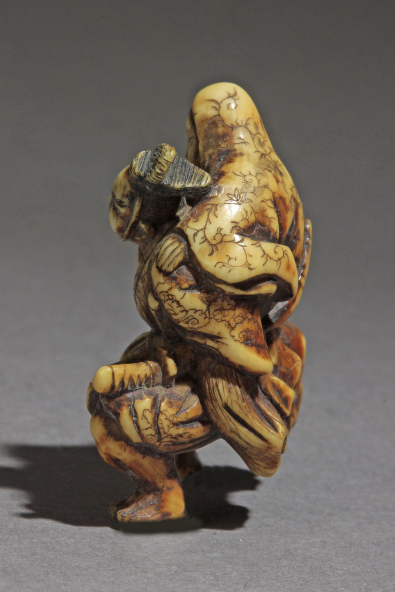 A mid 19th century Japanese netsuke from Edo period - Bild 4 aus 5