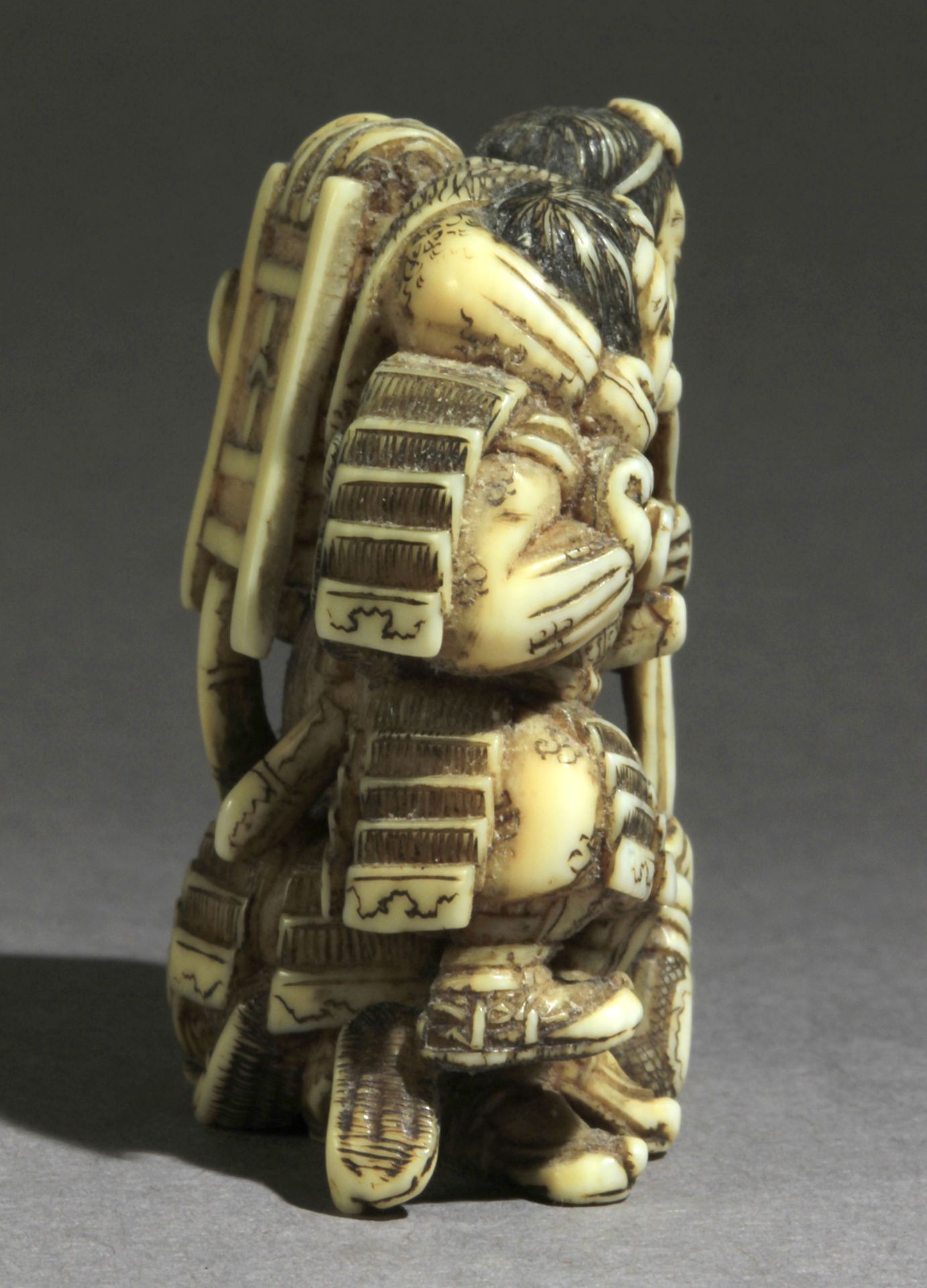 A 19th century Japanese netsuke - Image 5 of 7