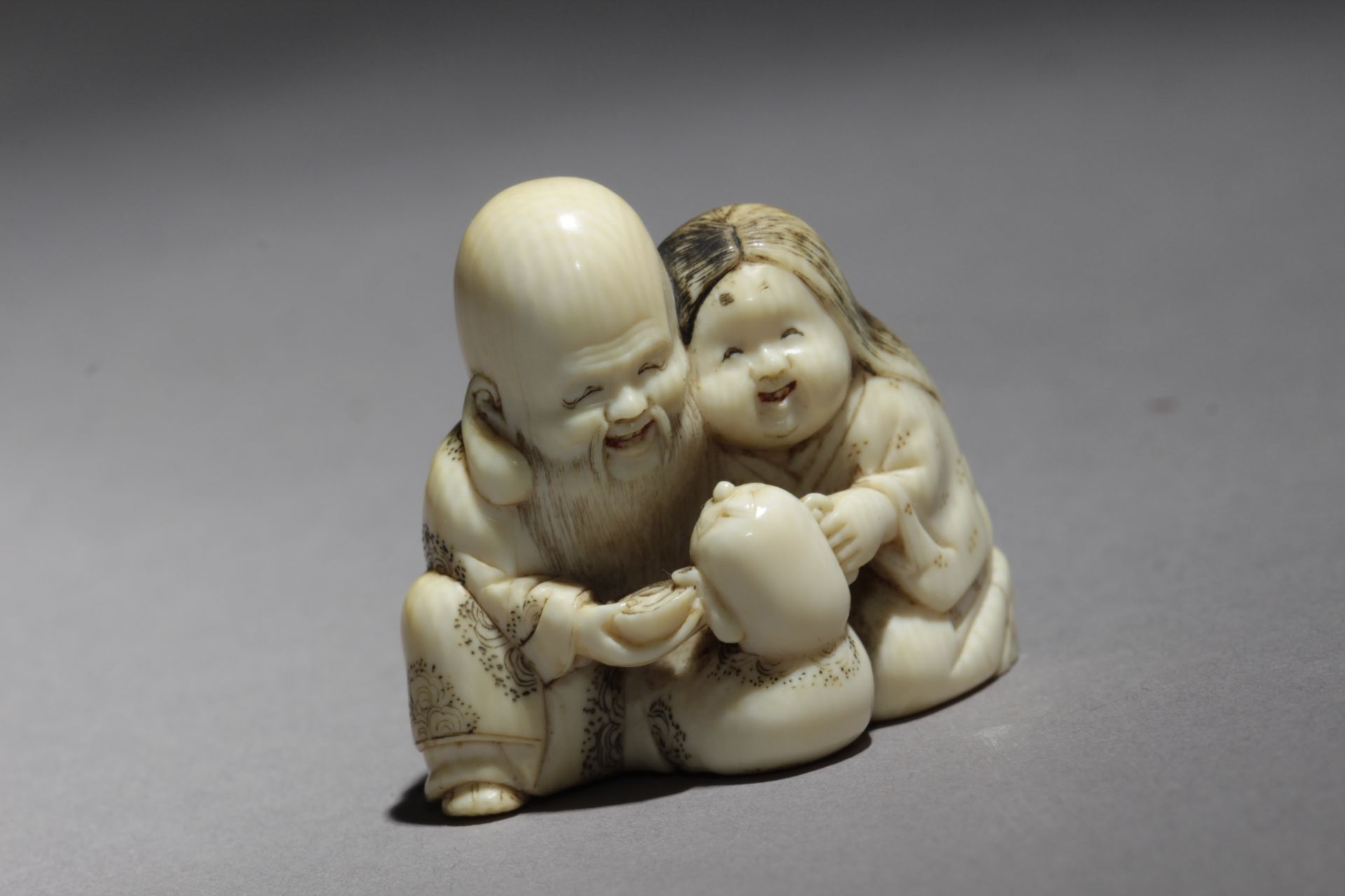 A Japanese netsuke from Tokio circa 1850-1880 - Bild 6 aus 8