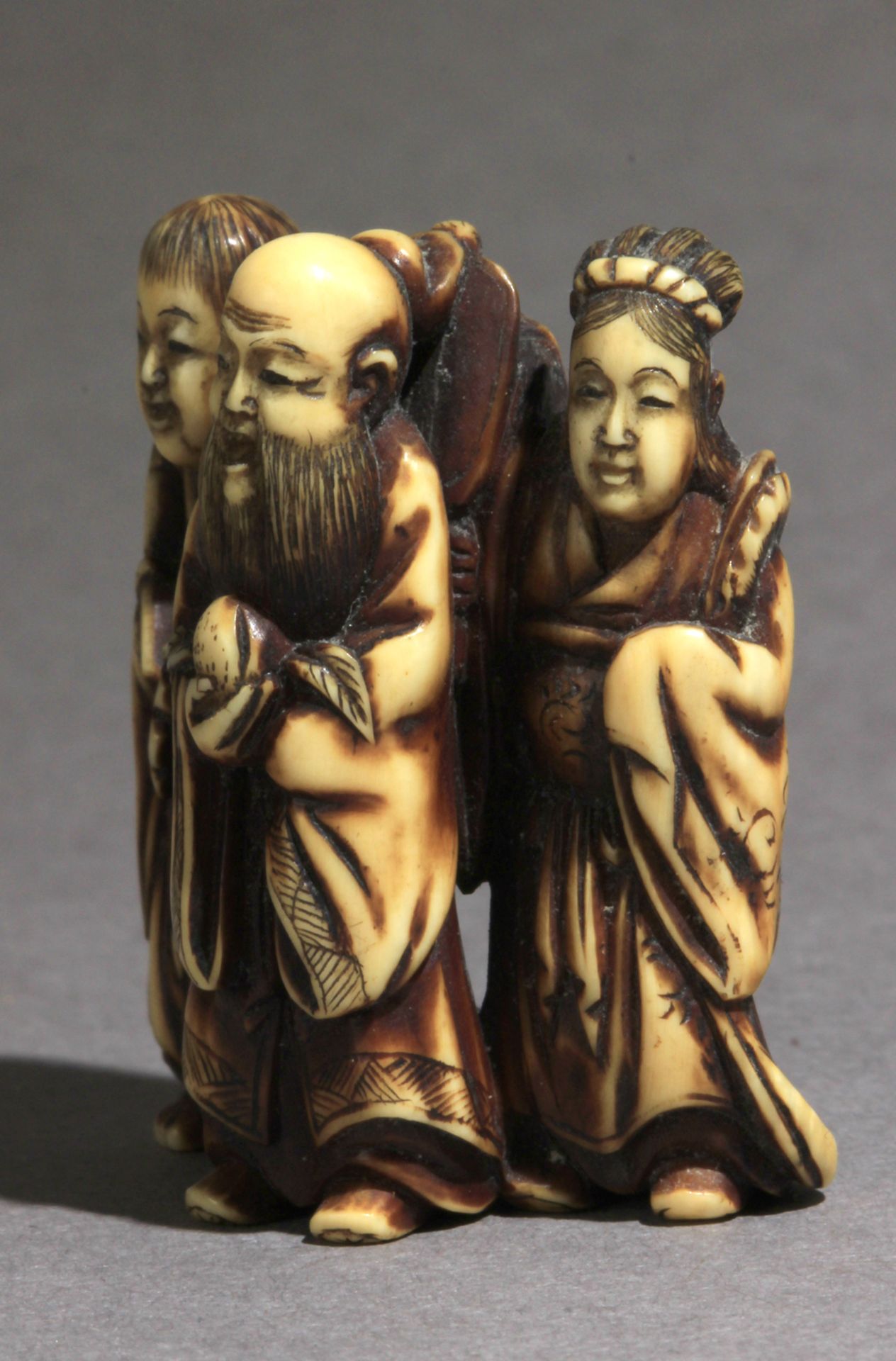 A mid 19th century Japanese netsuke from Edo-Meiji period - Bild 2 aus 9