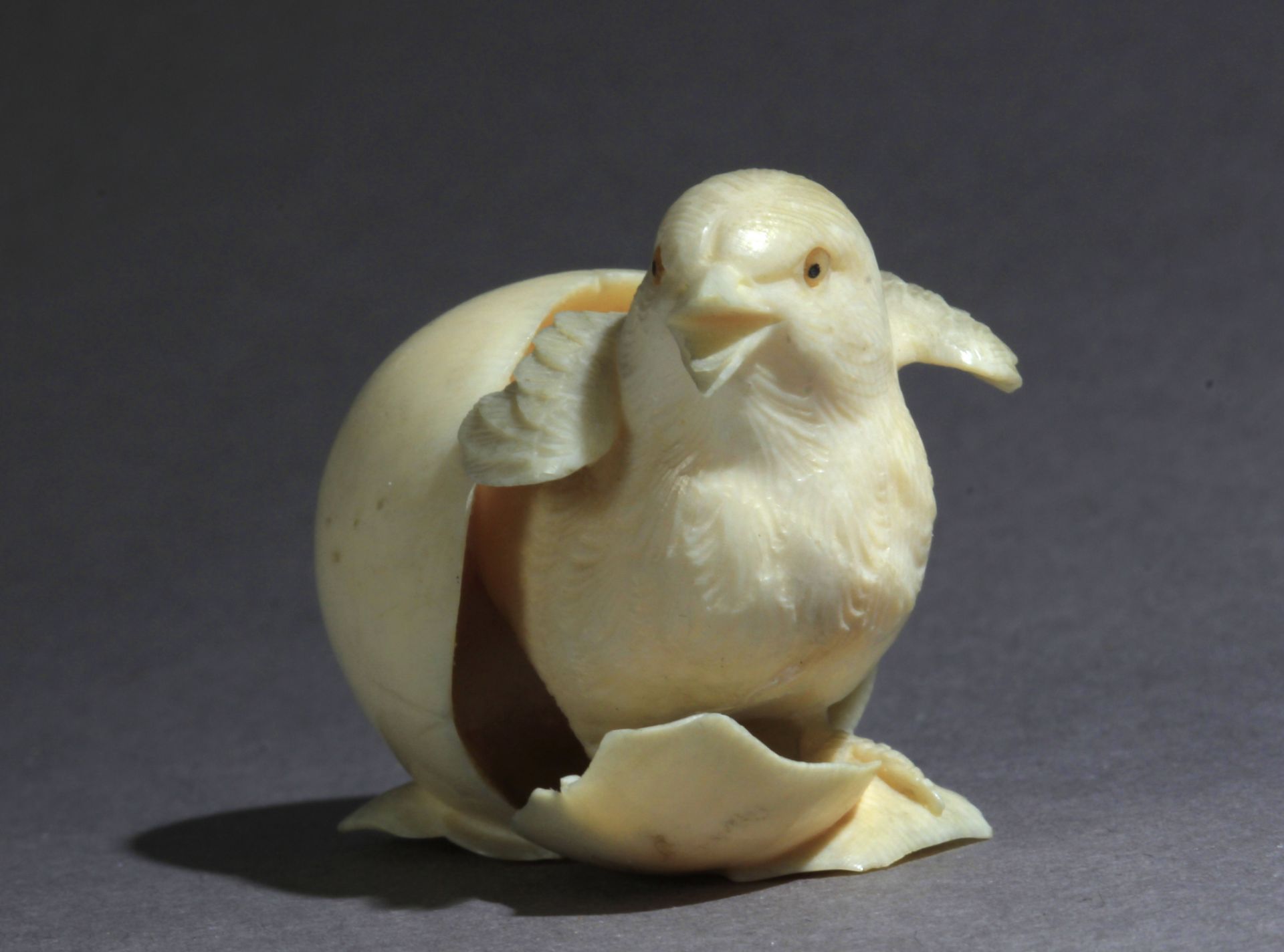 A late 19th century Japanese netsuke from Meiji period - Bild 2 aus 7