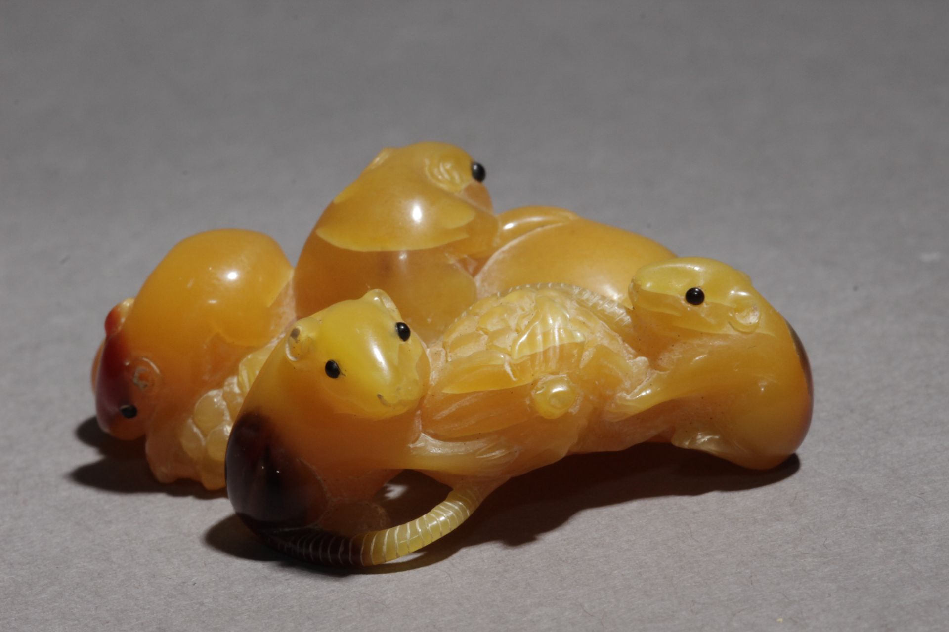 An early 20 th century Japanese netsuke from Meiji period - Bild 2 aus 6