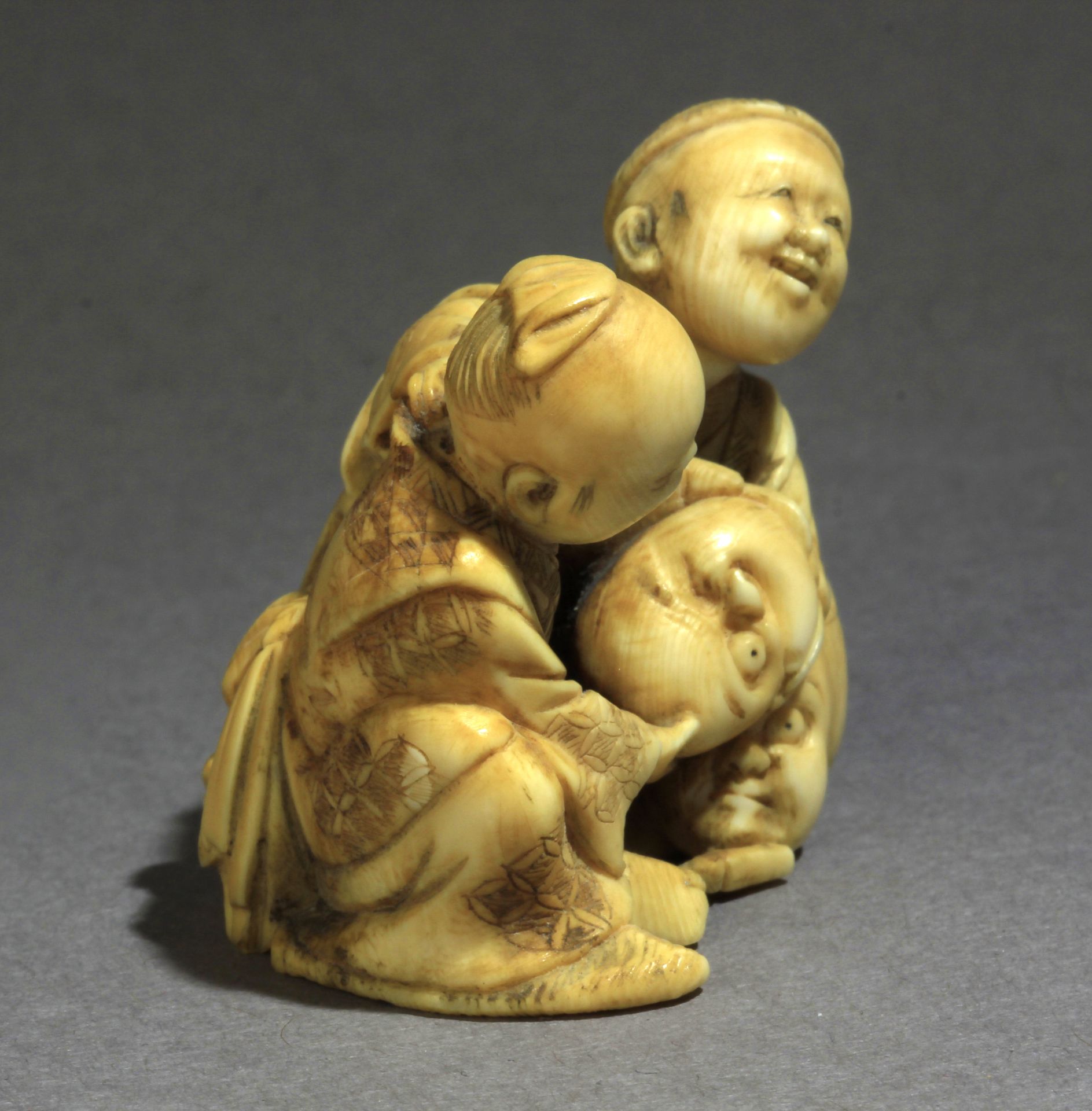 A mid 19th century Japanese netsuke from Meiji period - Bild 6 aus 8