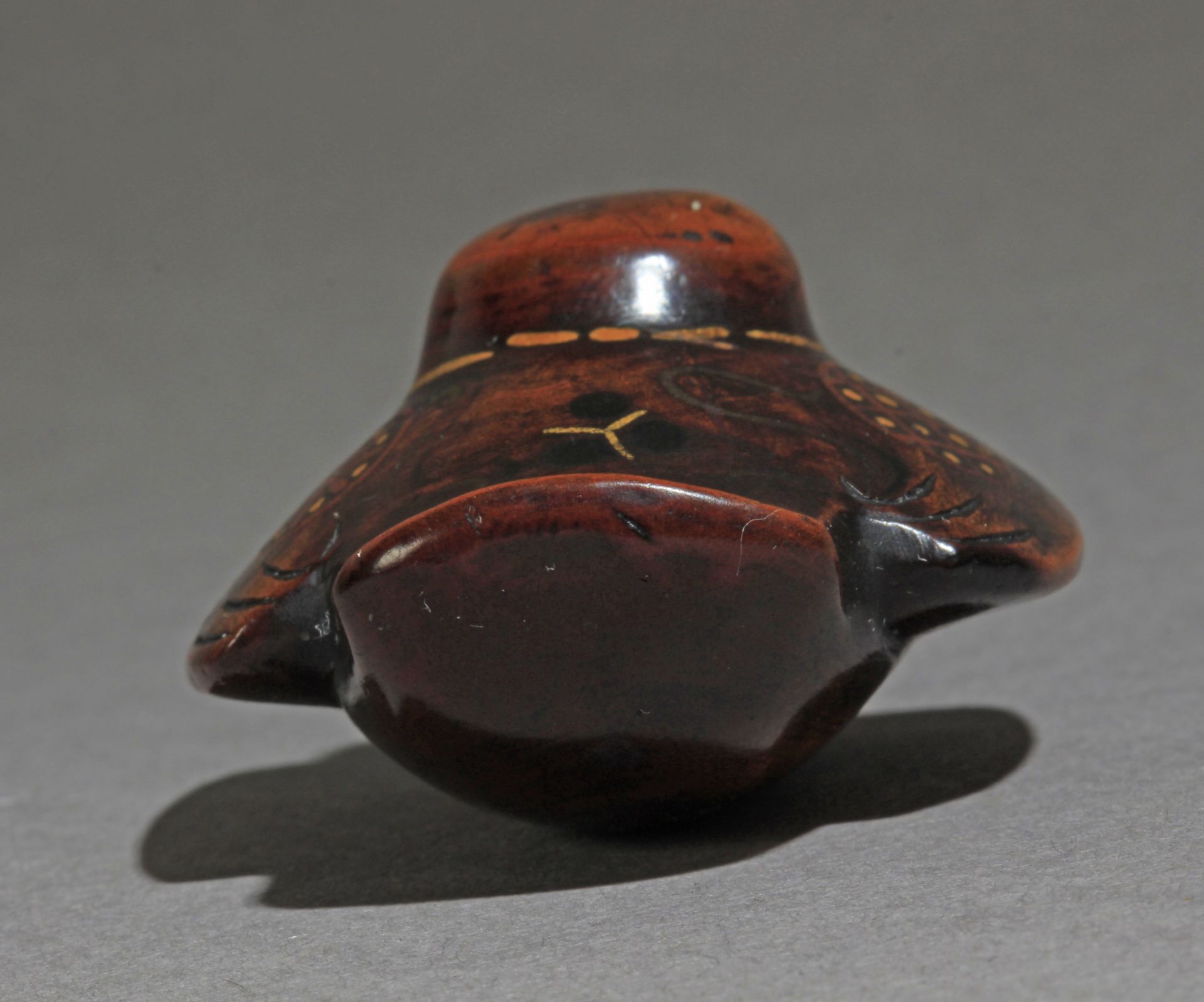 An early 19th century Japanese netsuke from Meiji period - Image 5 of 8