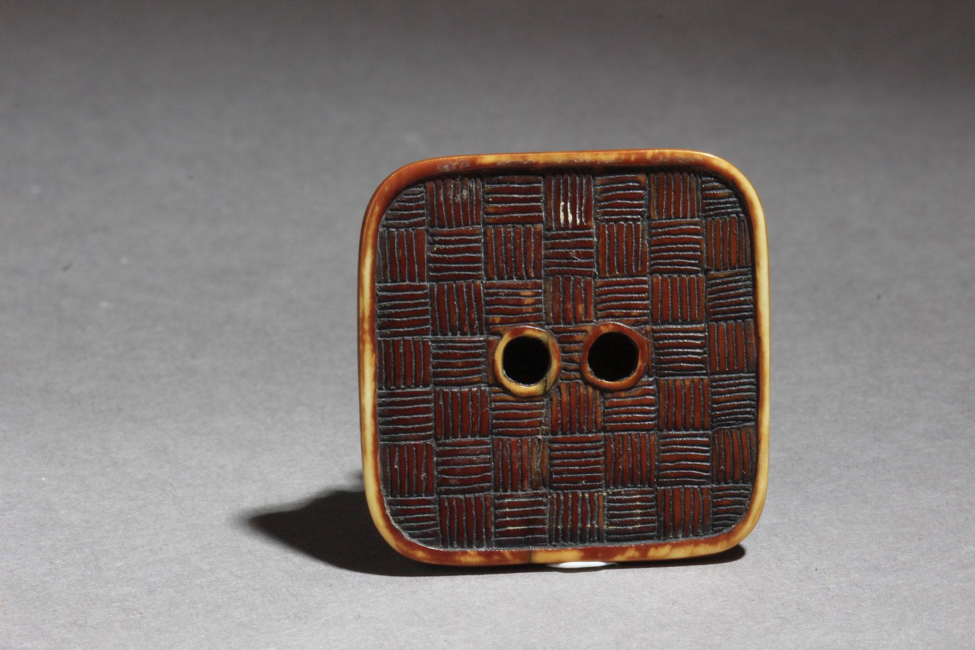 A 19th century Japanese netsuke - Image 7 of 7