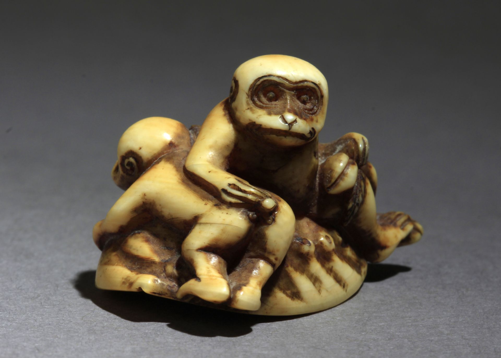 A 19th century Japanese netsuke from Meiji period - Bild 6 aus 7