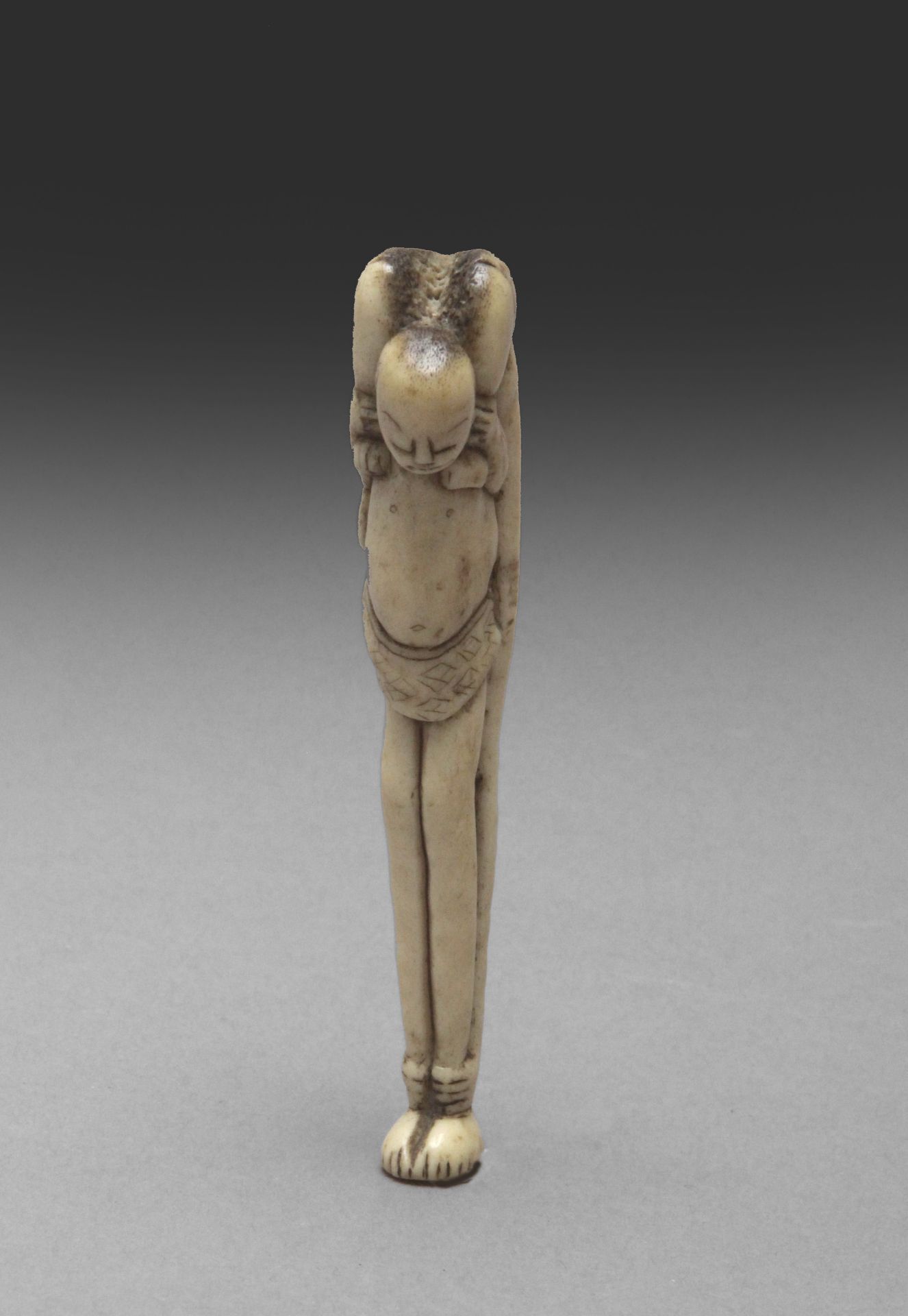 An 18th century Japanese netsuke from Edo period - Bild 5 aus 7