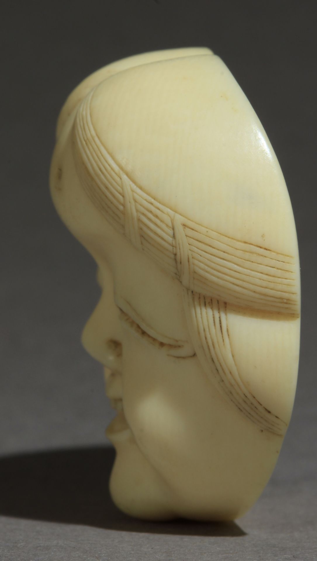 A late 19th century Japanese netsuke from Meiji period - Bild 7 aus 8