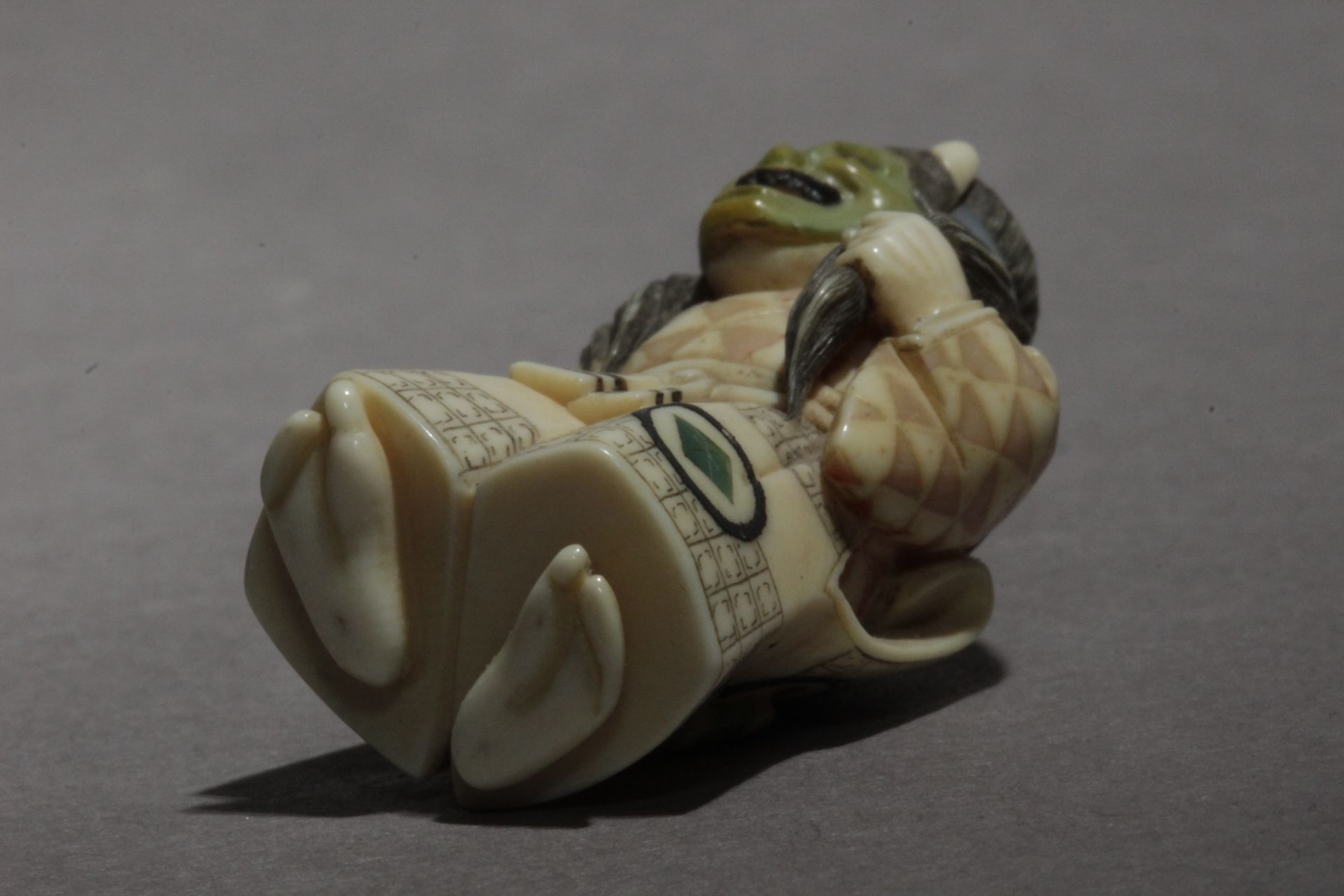 A Japanese mosaic-netsuke from Meiji period circa 1900 - Bild 8 aus 8