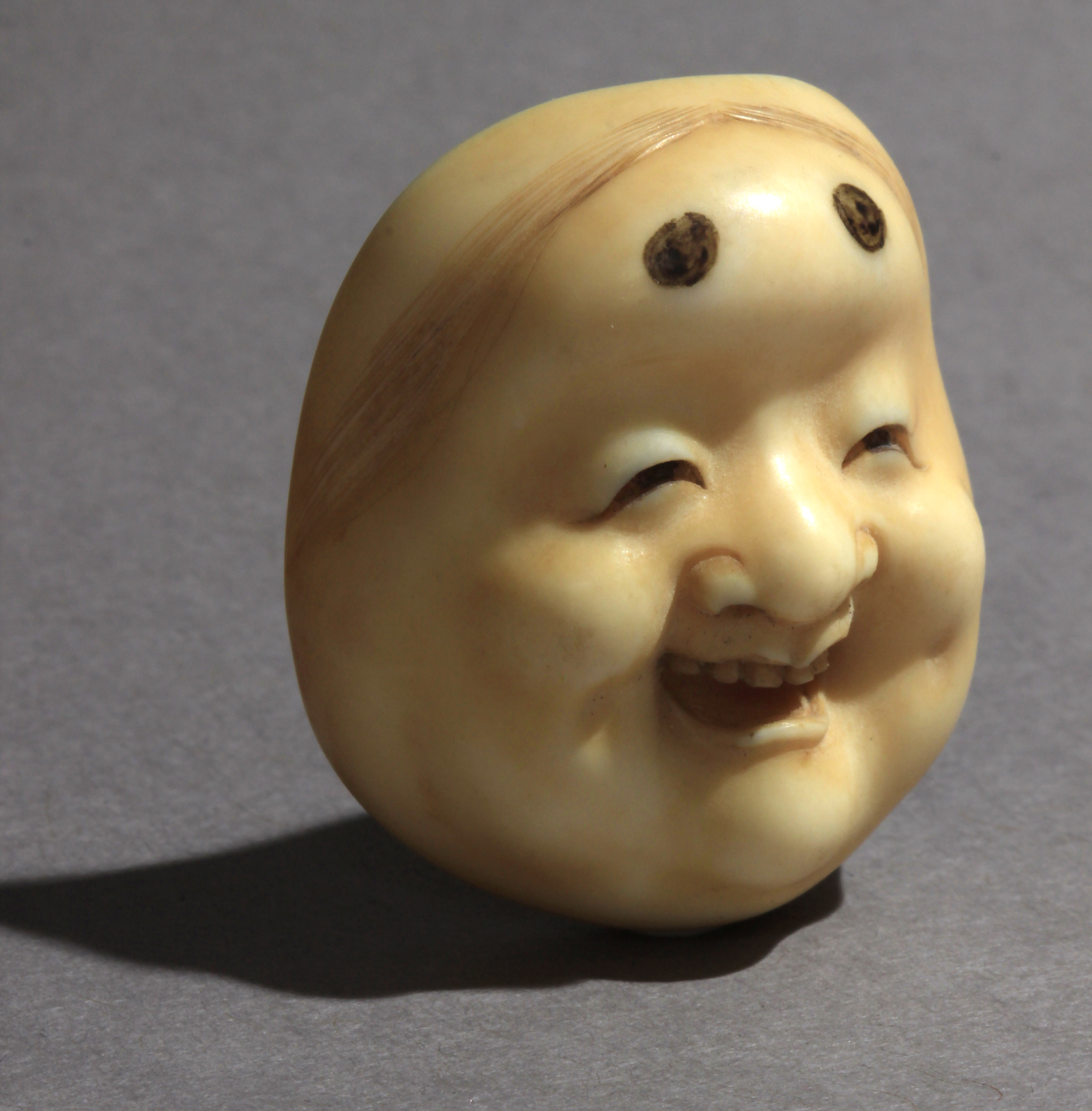 A Japanese netsuke circa 1900 from Meiji period - Image 3 of 6