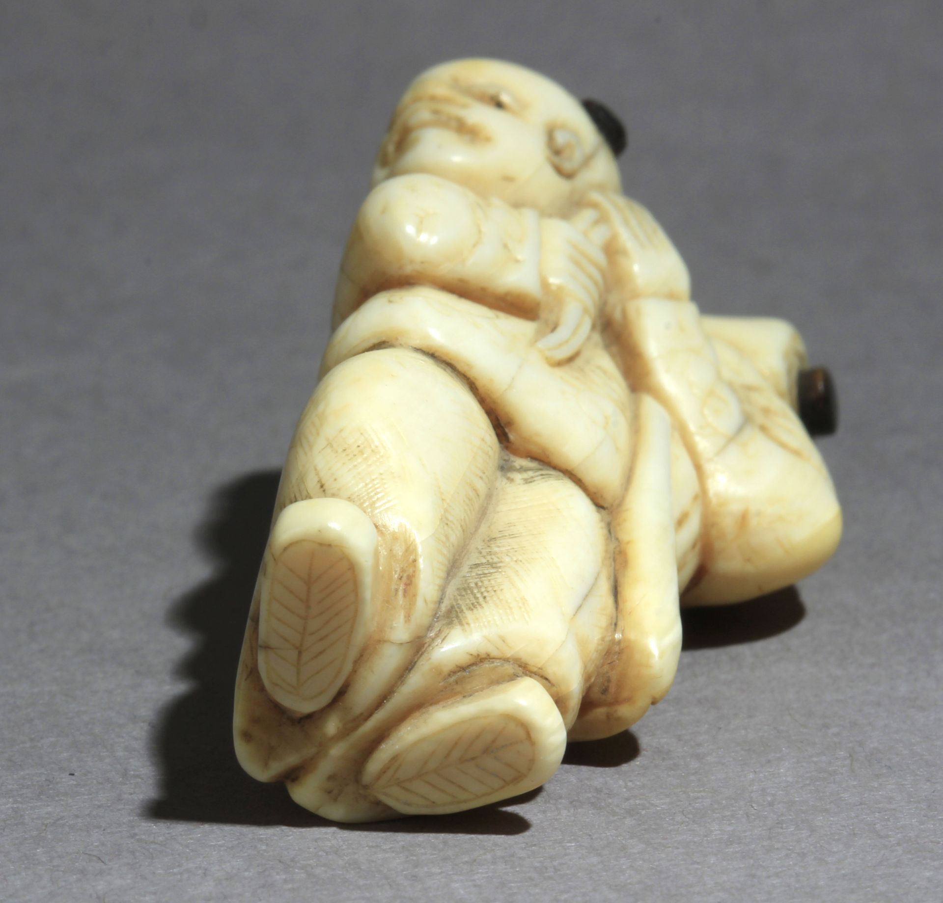 An 18th century Japanese netsuke from Edo period - Image 7 of 7