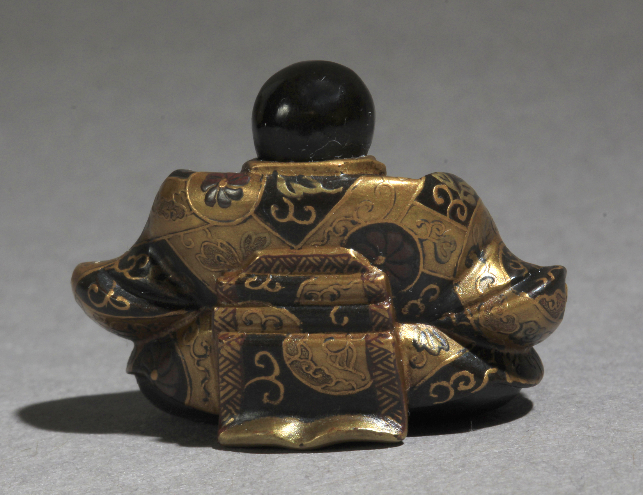 A 19th century Japanese netsuke from Meiji period - Image 5 of 8