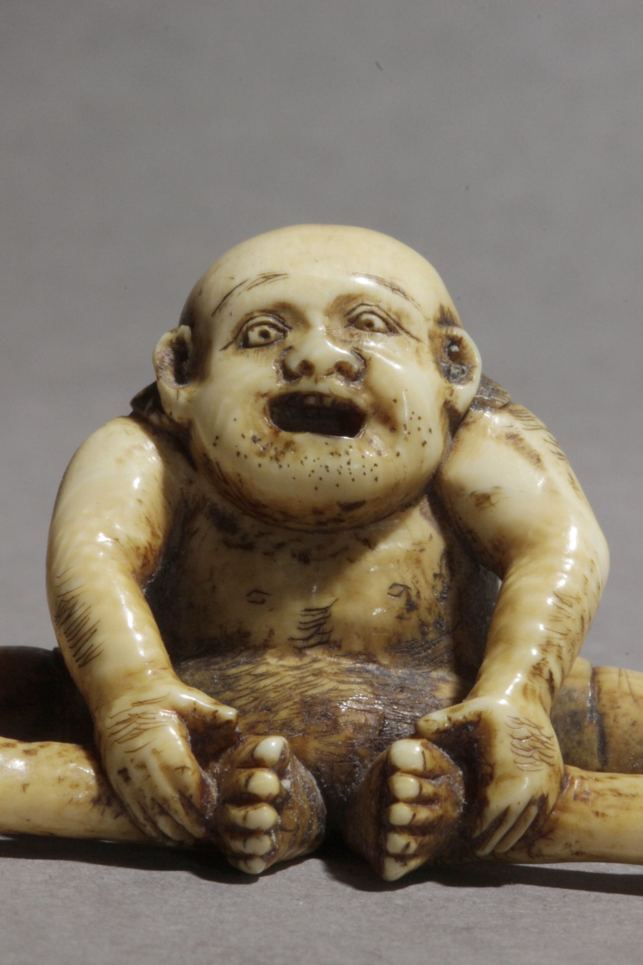 A 19th century Japanese netsuke from Edo period - Image 10 of 10