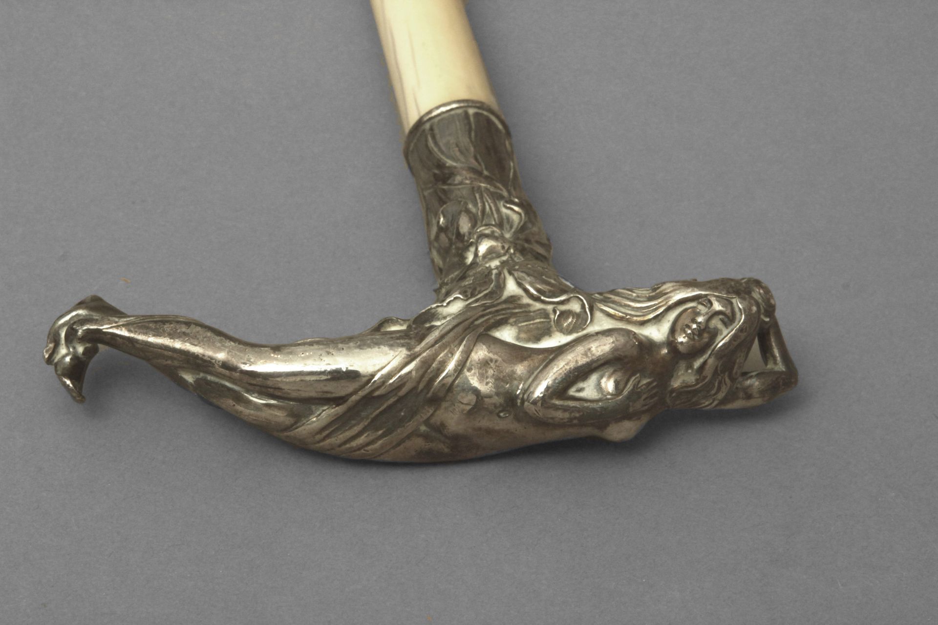 A 19th century silver handled dress cane, probably Germany - Image 4 of 13