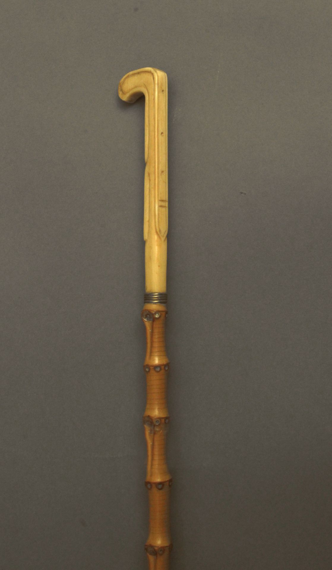 An ivory handled walking stick circa 1900 - Image 6 of 9