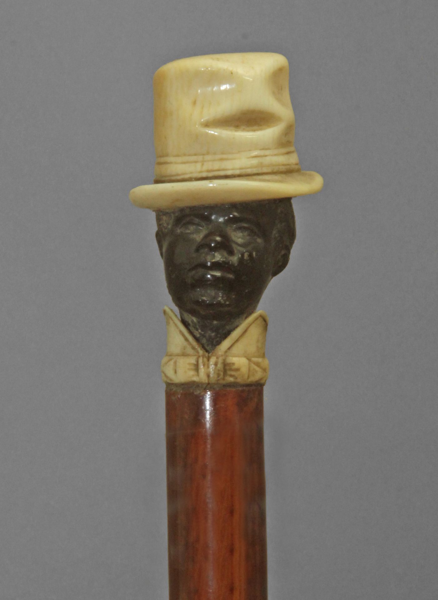 A 19th century walking stick. - Image 3 of 6