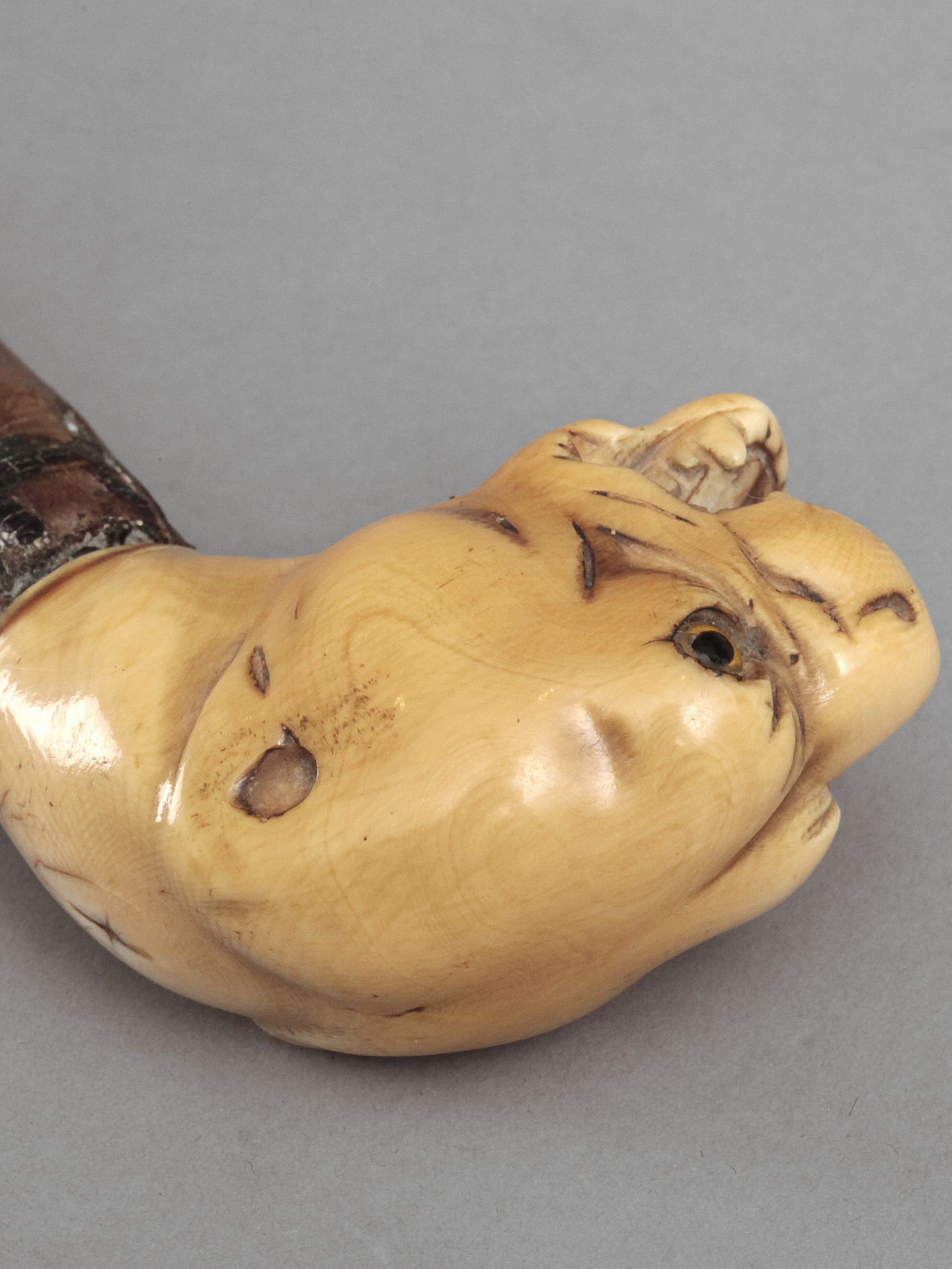 A first half of 19th century ivory handled walking stick - Image 2 of 2