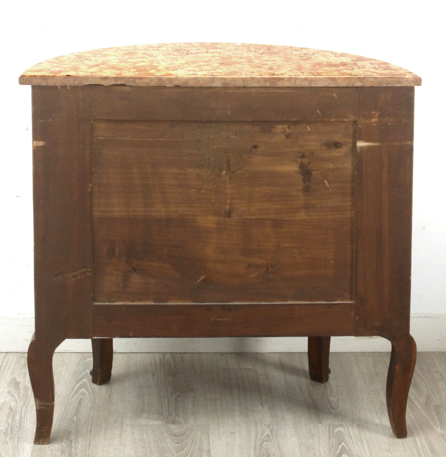 A Luis XVI walnut half moon chest of drawers circa 1800 - Bild 5 aus 5