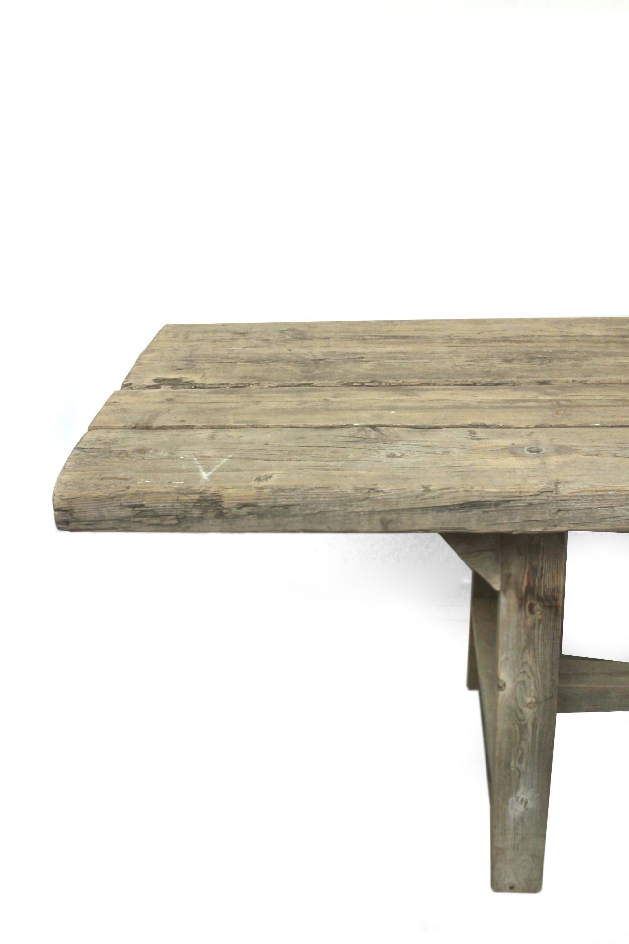 A rustic style pine dining table made with old boards - Bild 4 aus 4