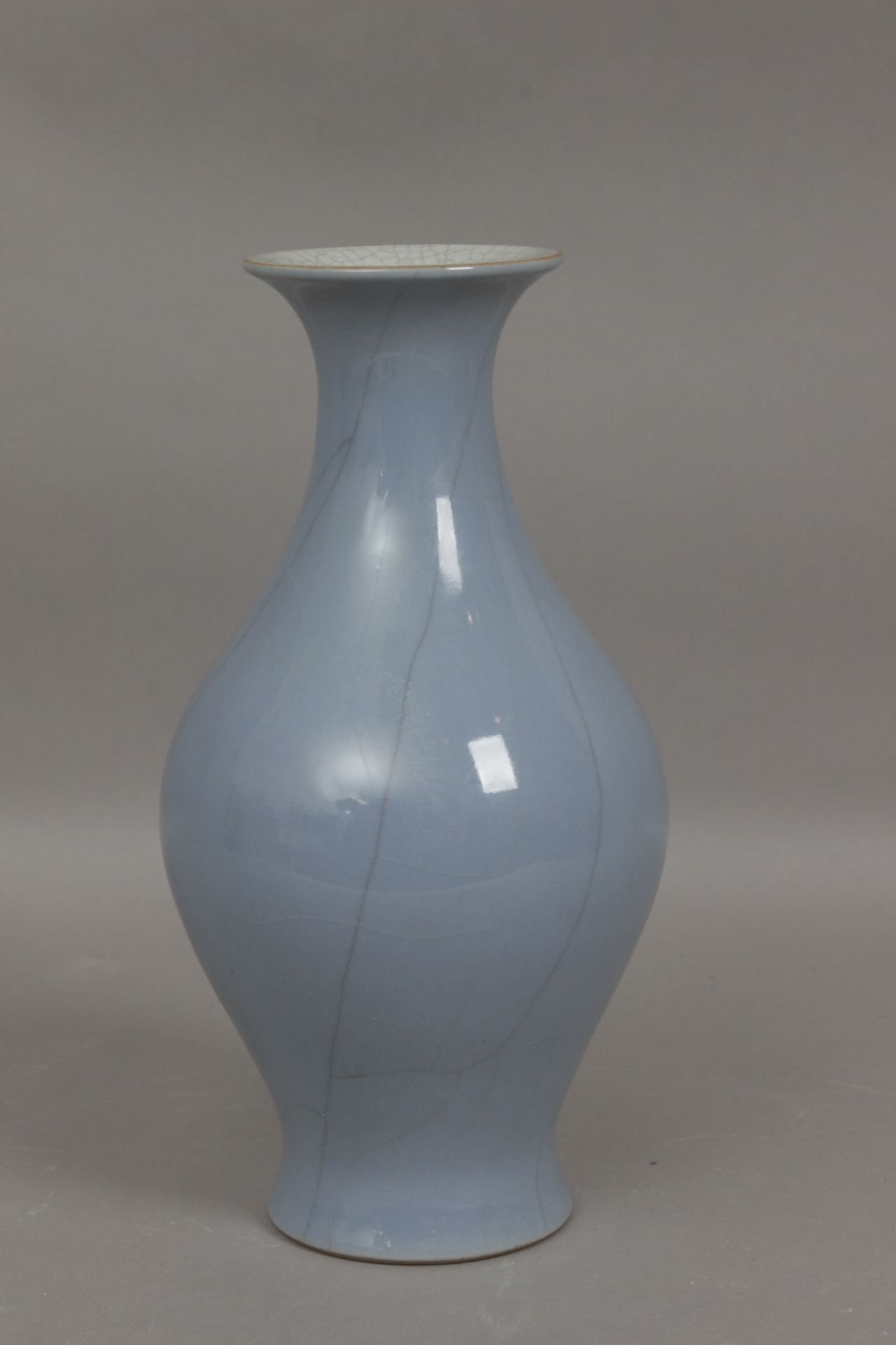 An early 20th century Chinese porcelain vase