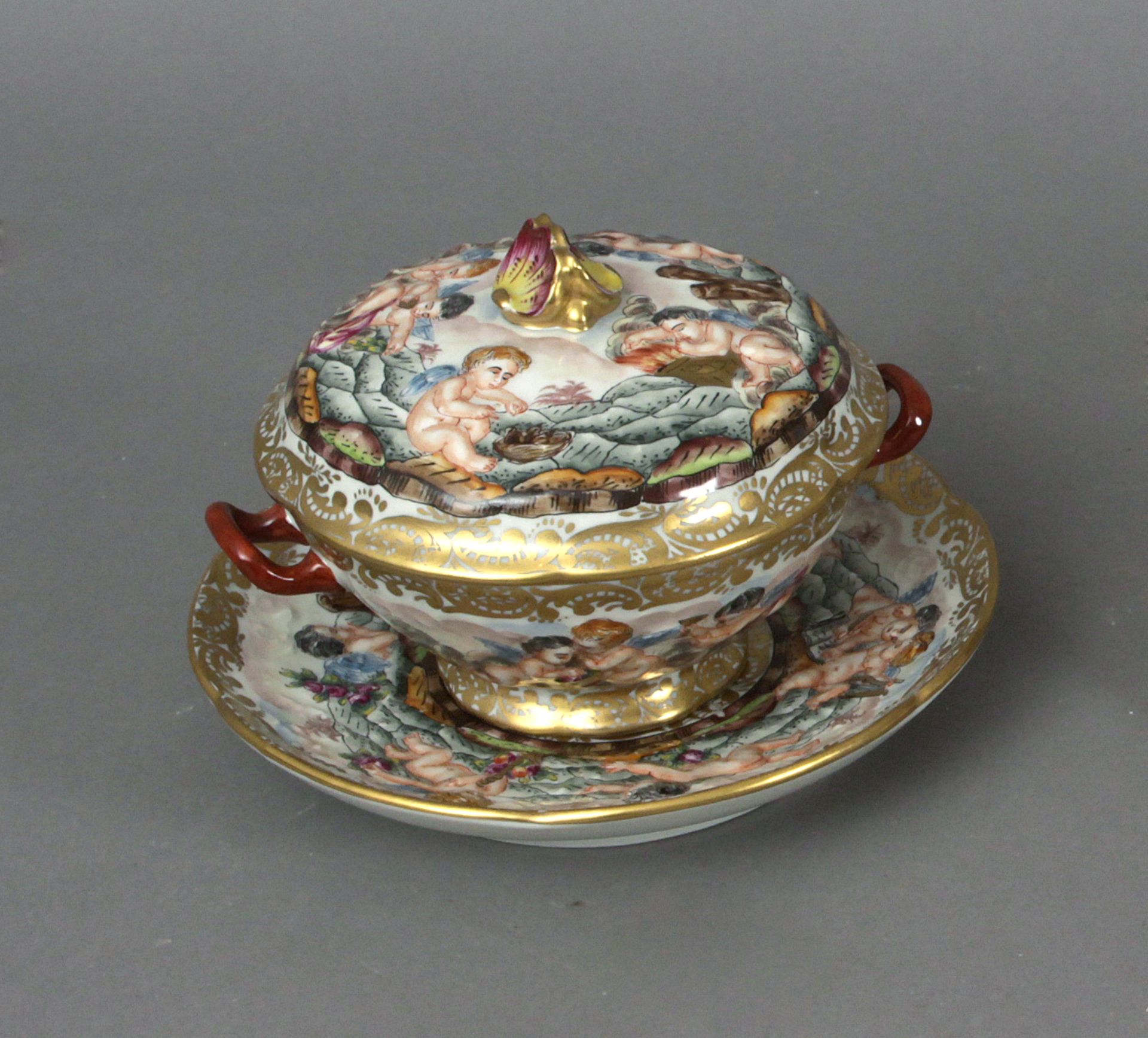 A 19th century Italian container in Capodimonte porcelain