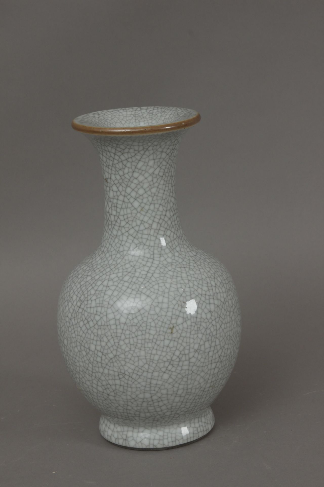 A 20th century Chinese porcelain vase