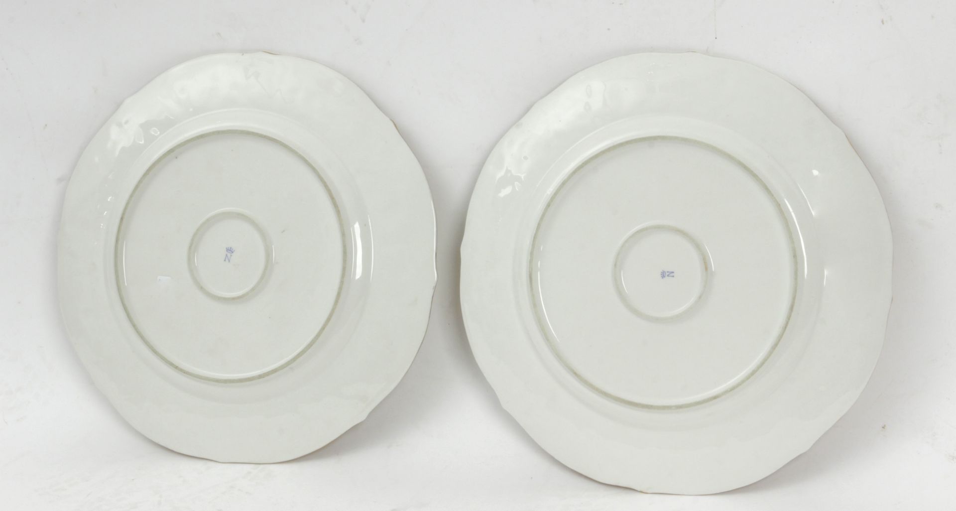 A pair of 20th century Italian dishes in Capodimonte porcelain - Bild 8 aus 9