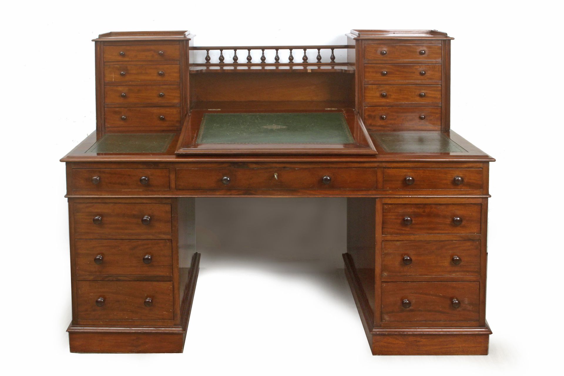 A 19th century English mahogany writing desk - Bild 2 aus 6