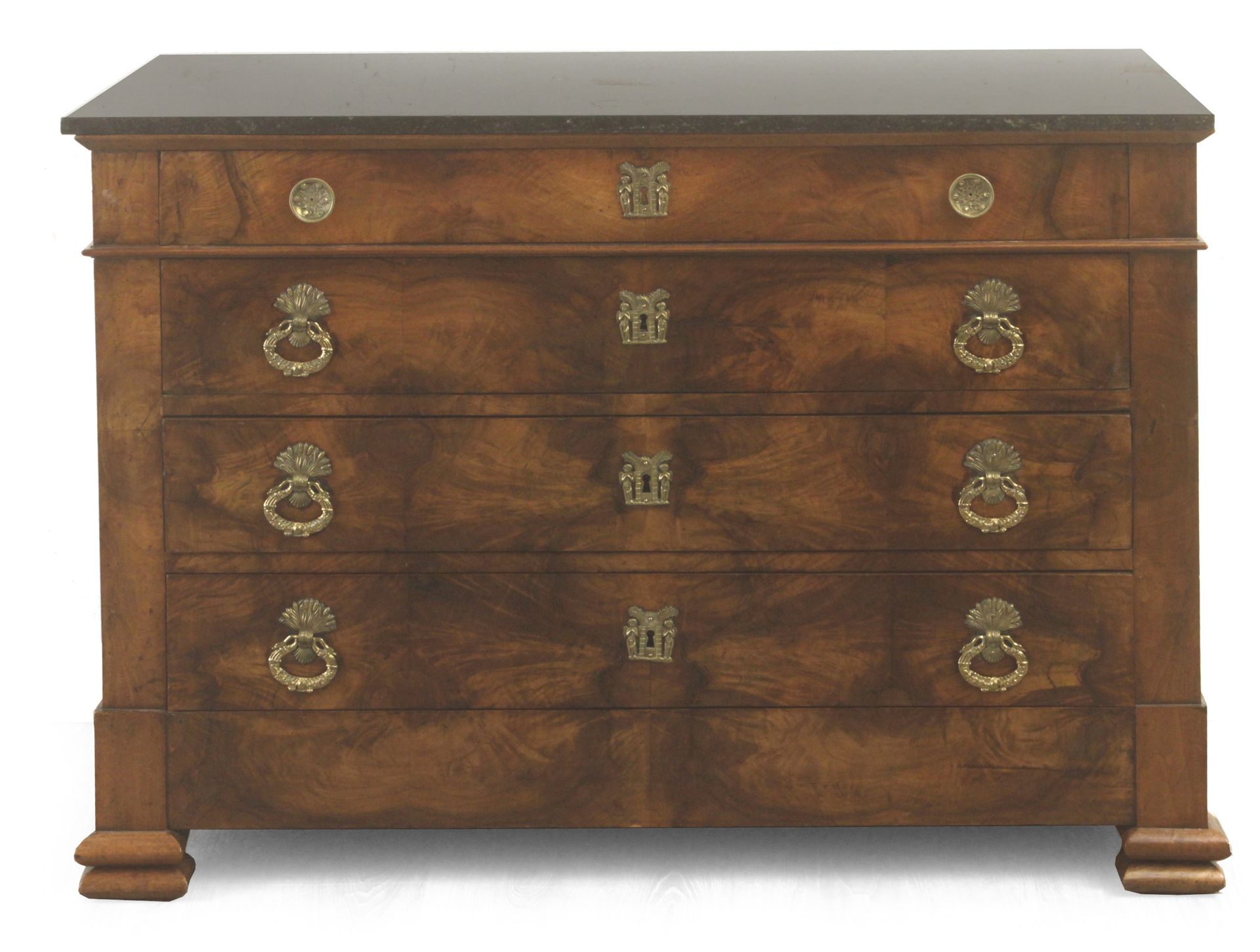 A Restoration period mahogany chest of drawers circa 1814-1830 - Bild 2 aus 3