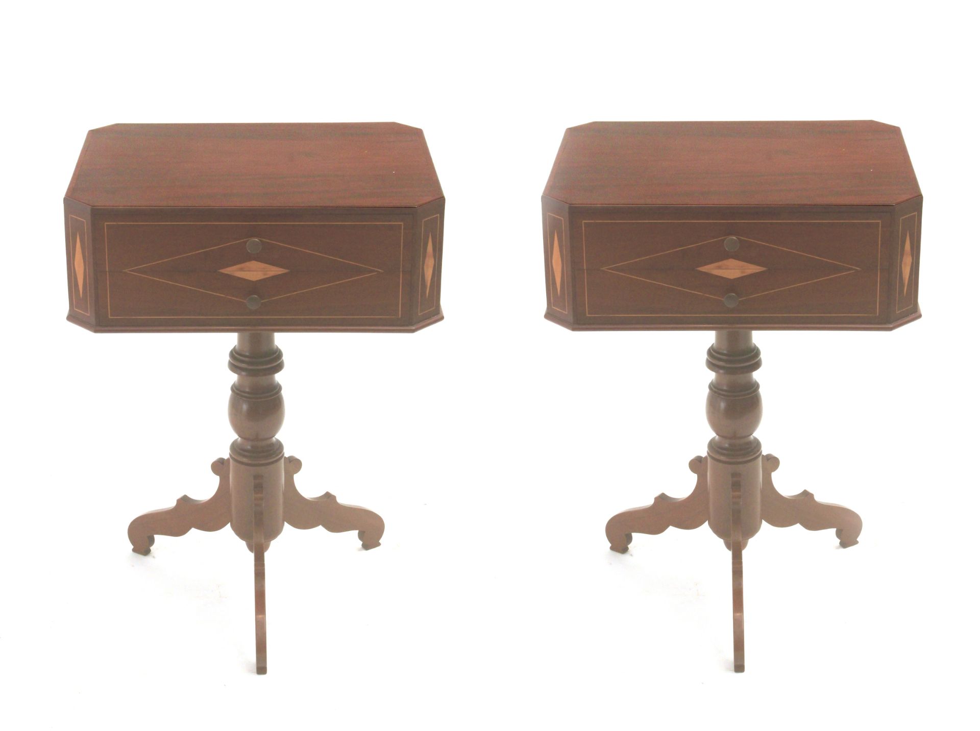 A pair of 19th century Isabelino night stands in mahogany - Bild 3 aus 3