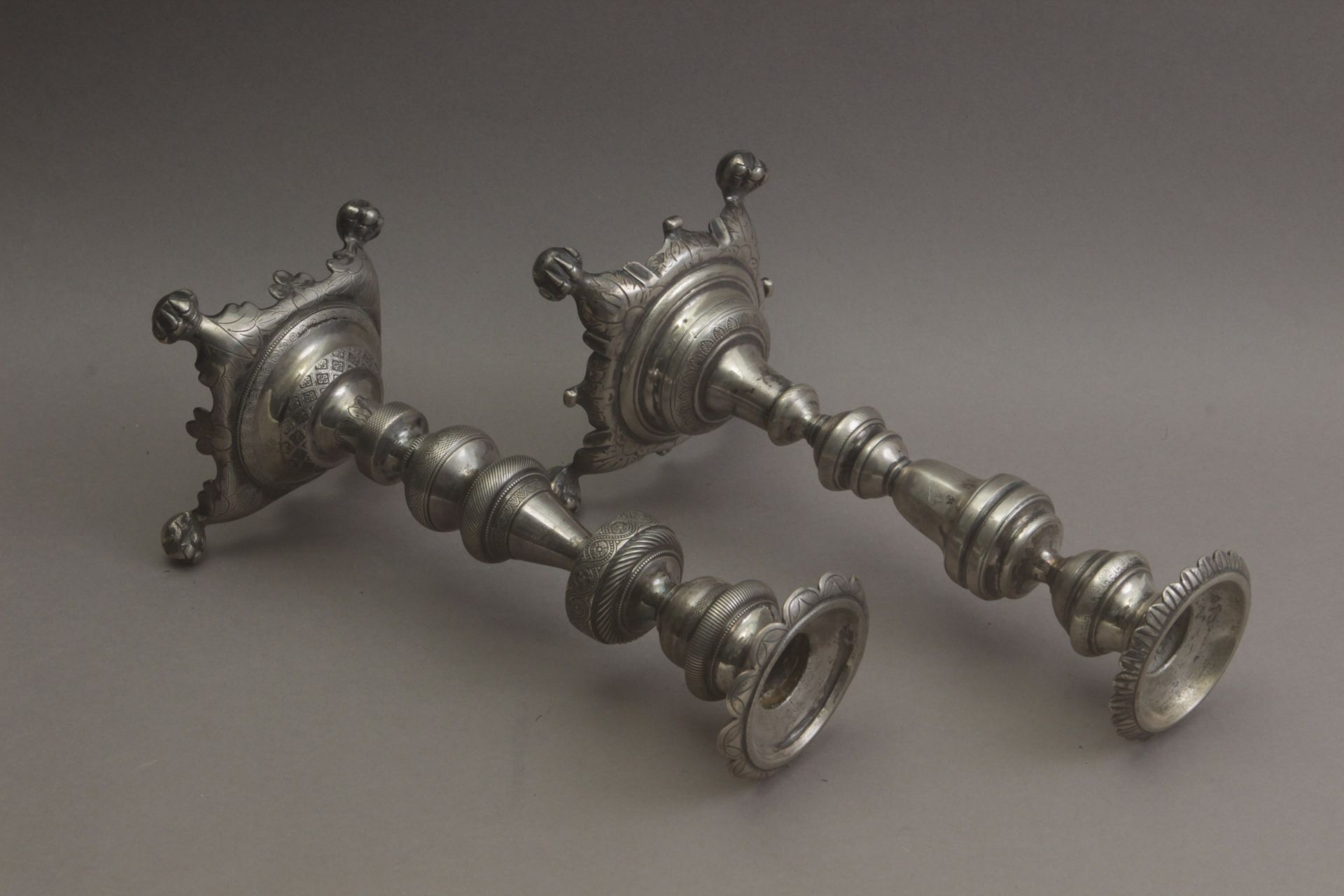 A pair of 19th century silver candlesticks from Brazil - Bild 3 aus 4