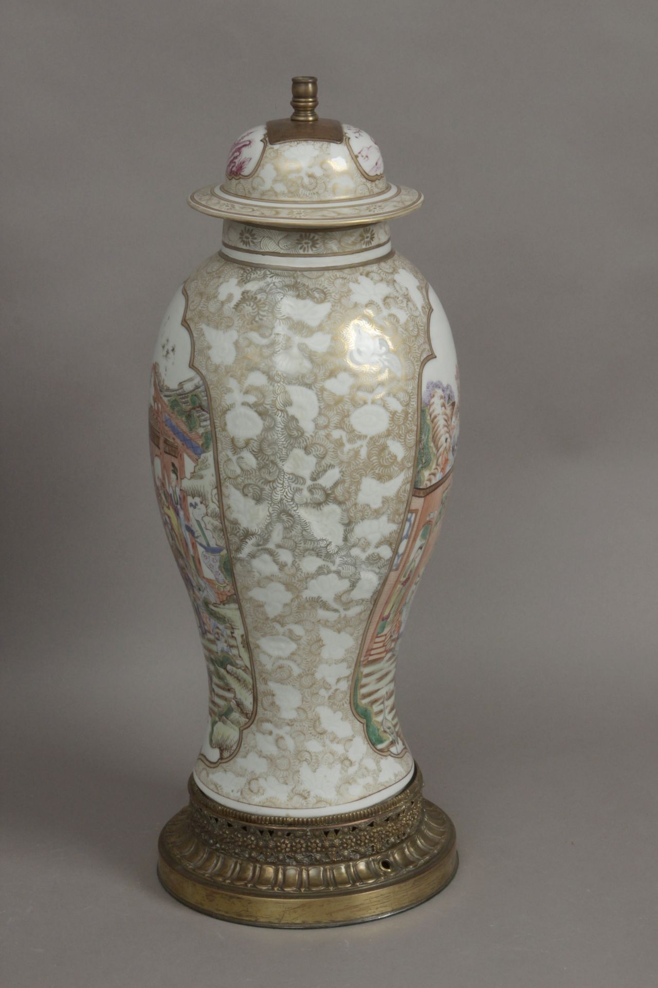 A Chinese porcelain vase possibly from 18th century - Bild 3 aus 4