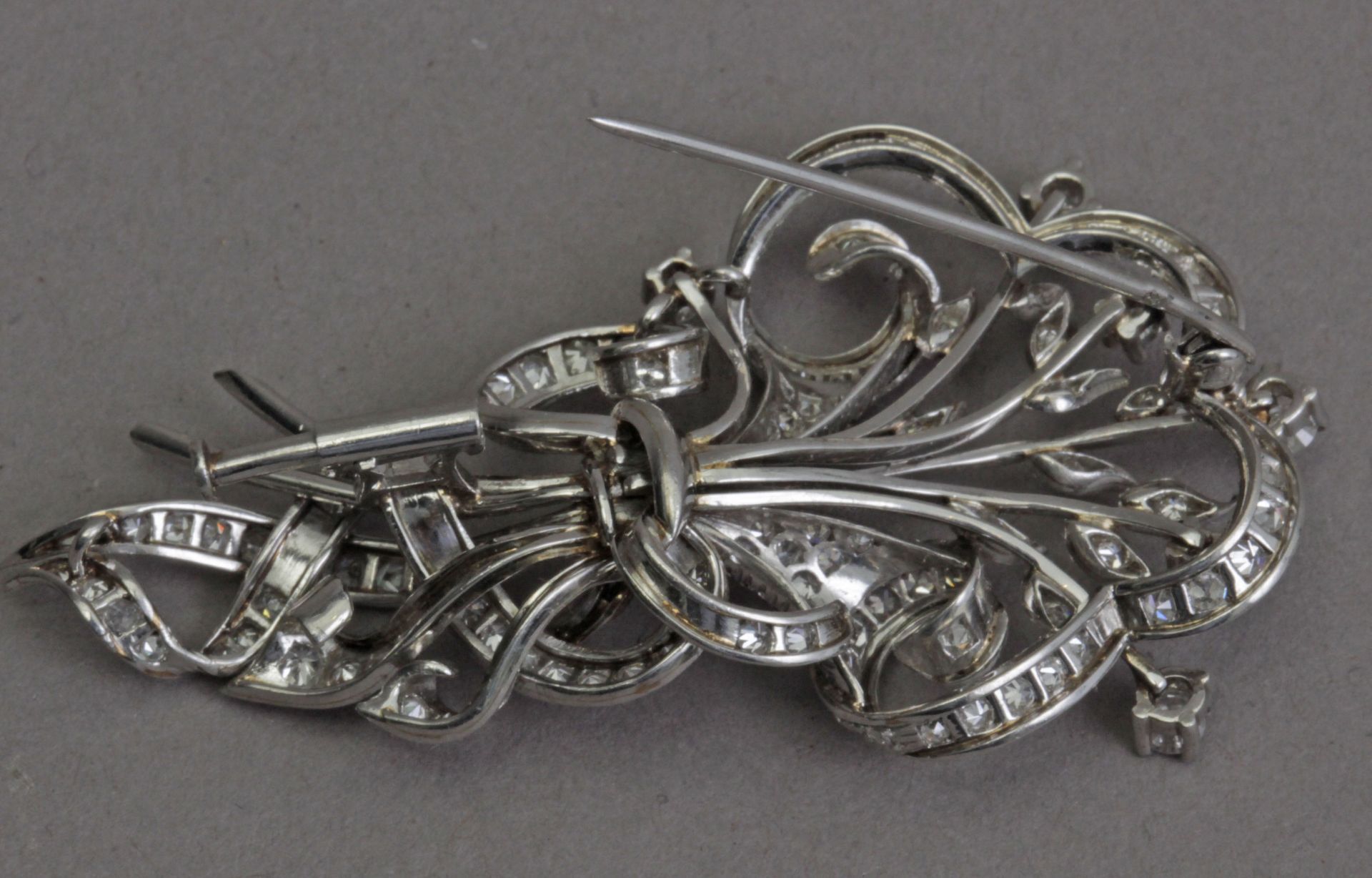 A second third of 20th century diamond brooch in a platinum setting - Image 3 of 3