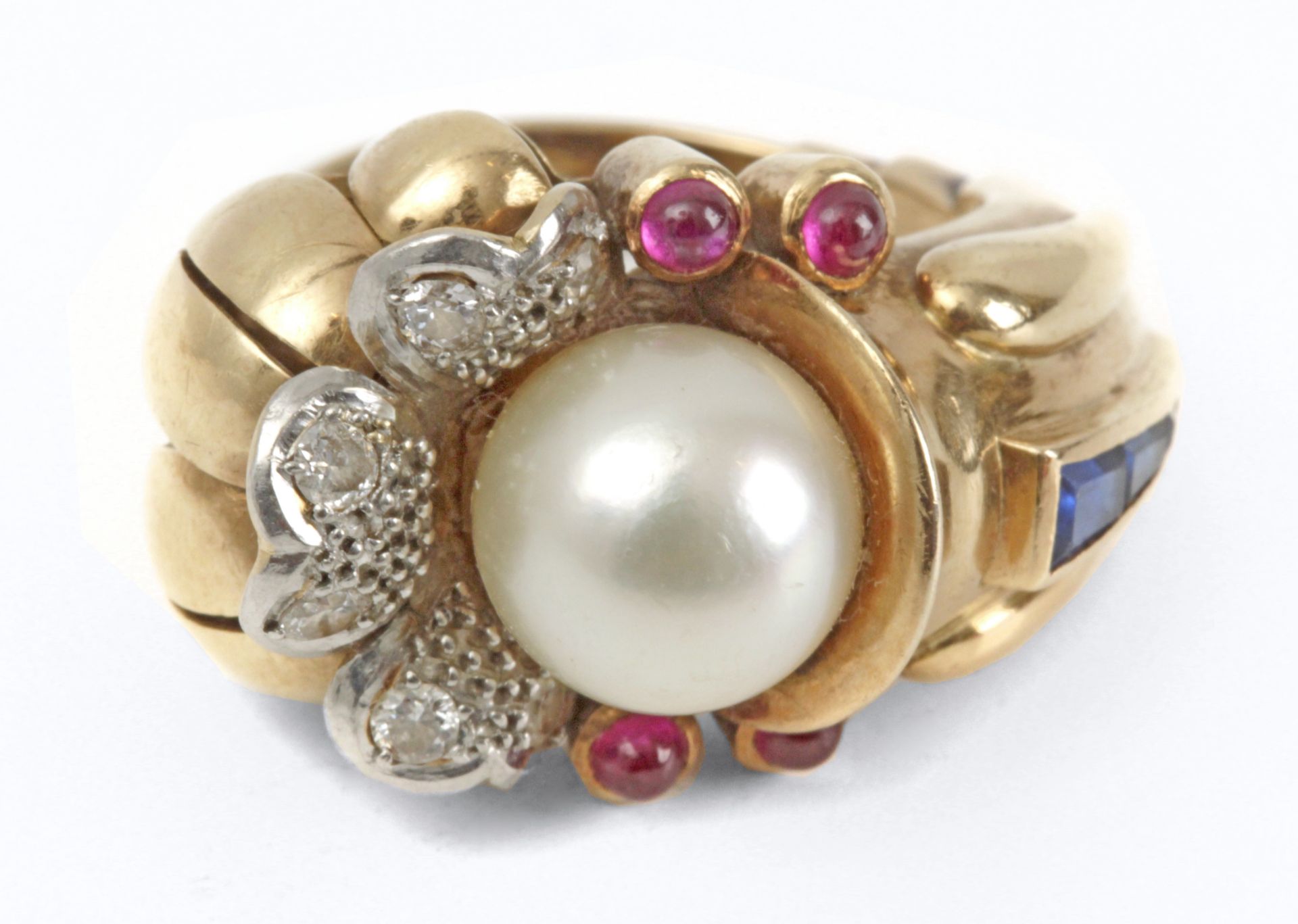 A chevalier ring circa 1940