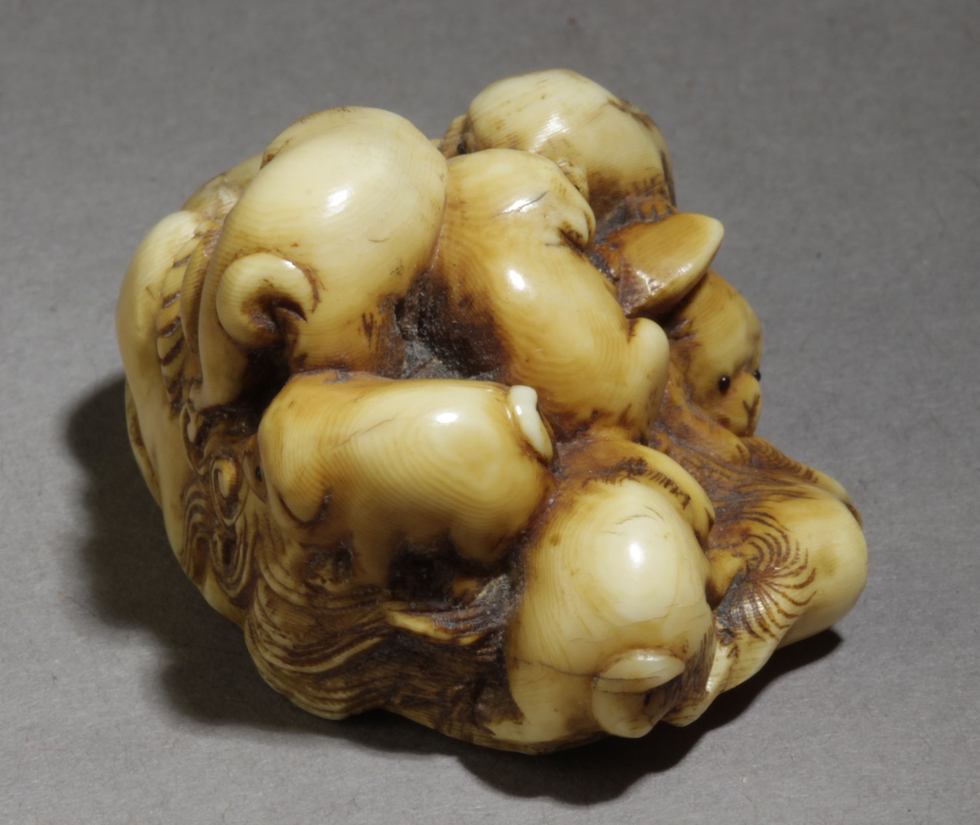 A 19th century Japanese netsuke from Edo period. Signed Masamitsu - Bild 2 aus 6