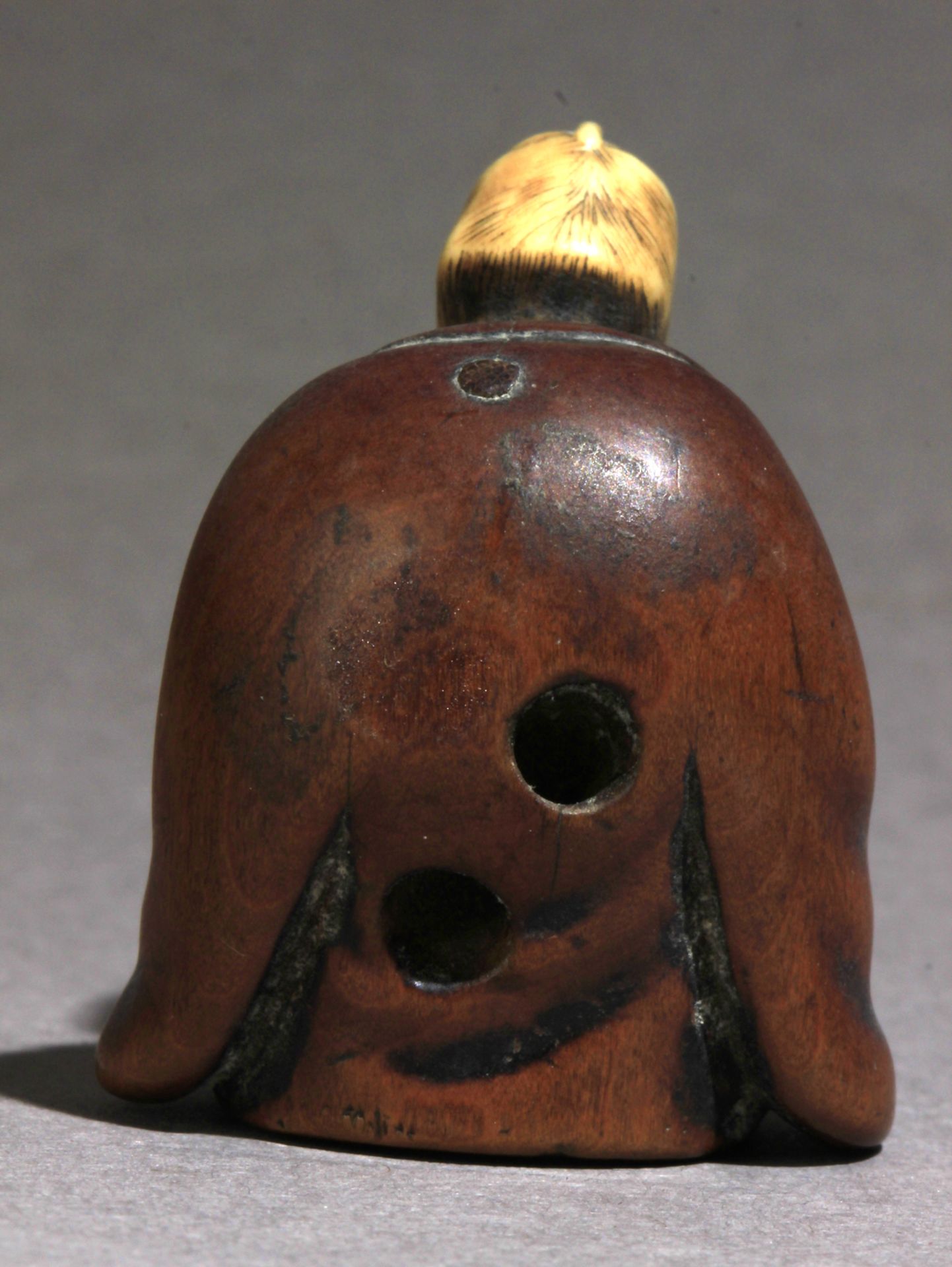 A 19th century Japanese netsuke from Edo period - Bild 4 aus 8