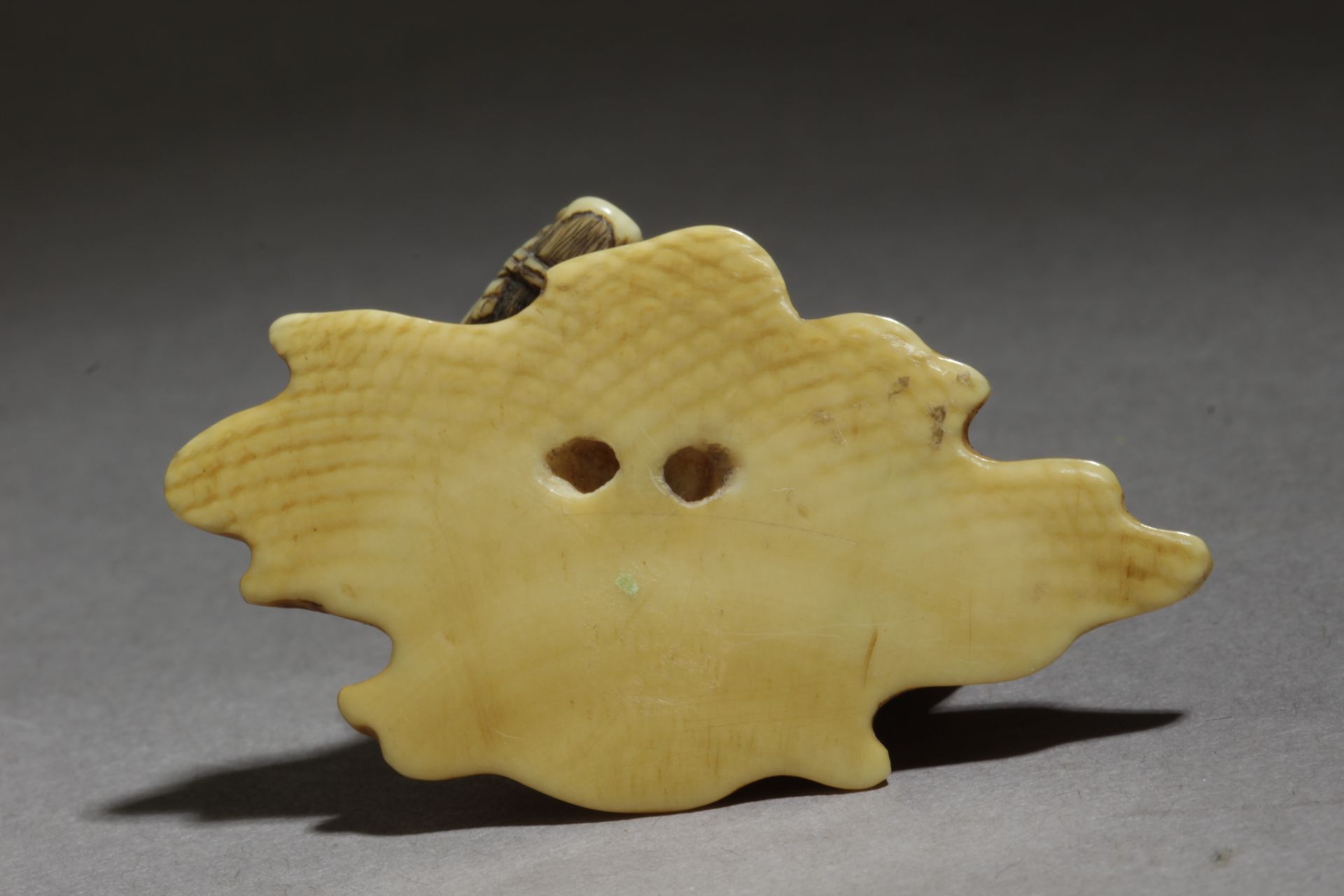 A mid 19th century Japanese netsuke from Edo period - Bild 6 aus 6