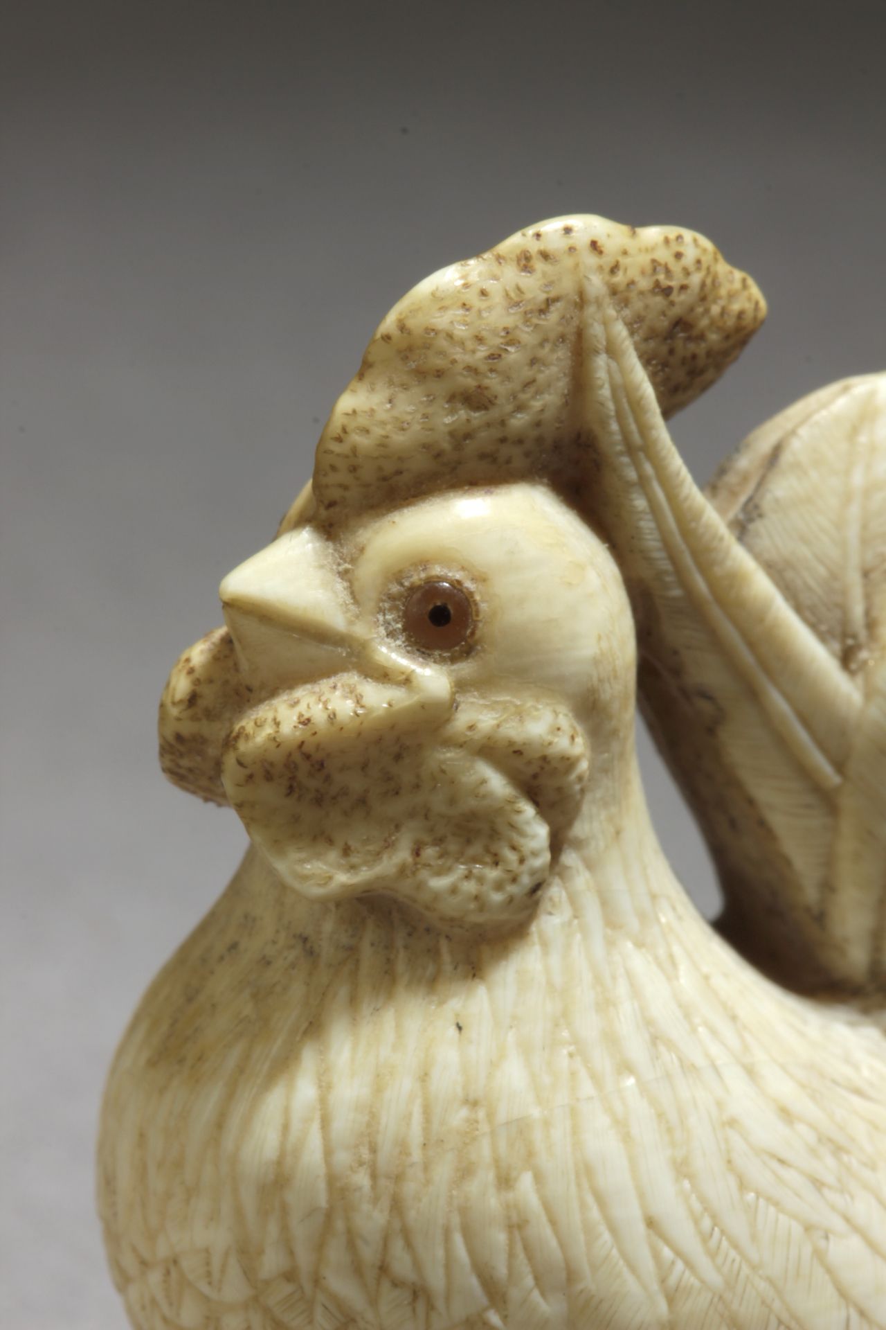 A 19th century Japanese netsuke. Signed Bunho - Bild 5 aus 7